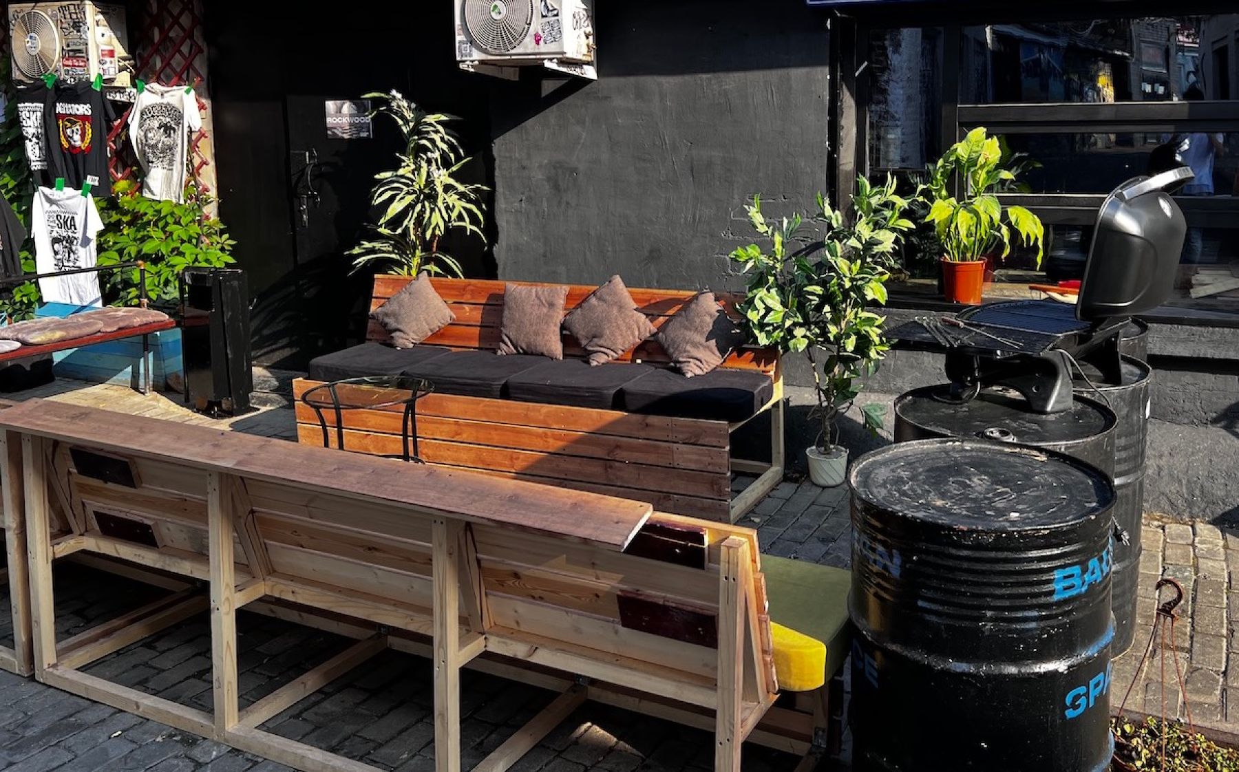 Лофт Rockwood с верандой и грилем