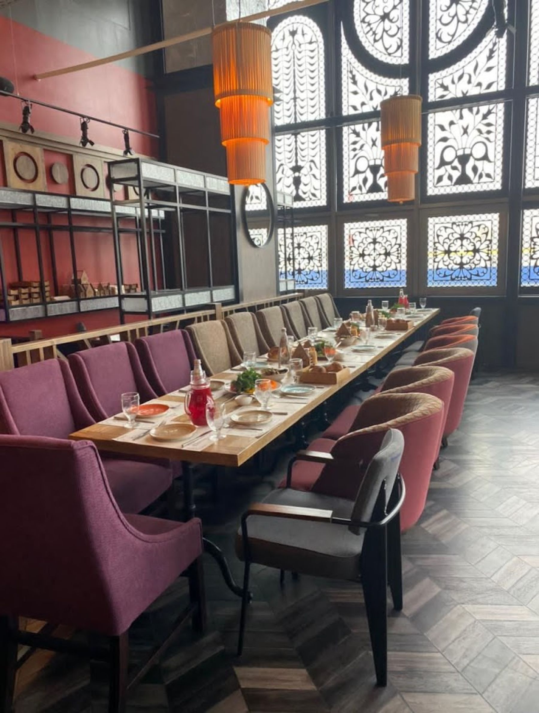 Сцена для мероприятий в Пахлава и Вкусновица