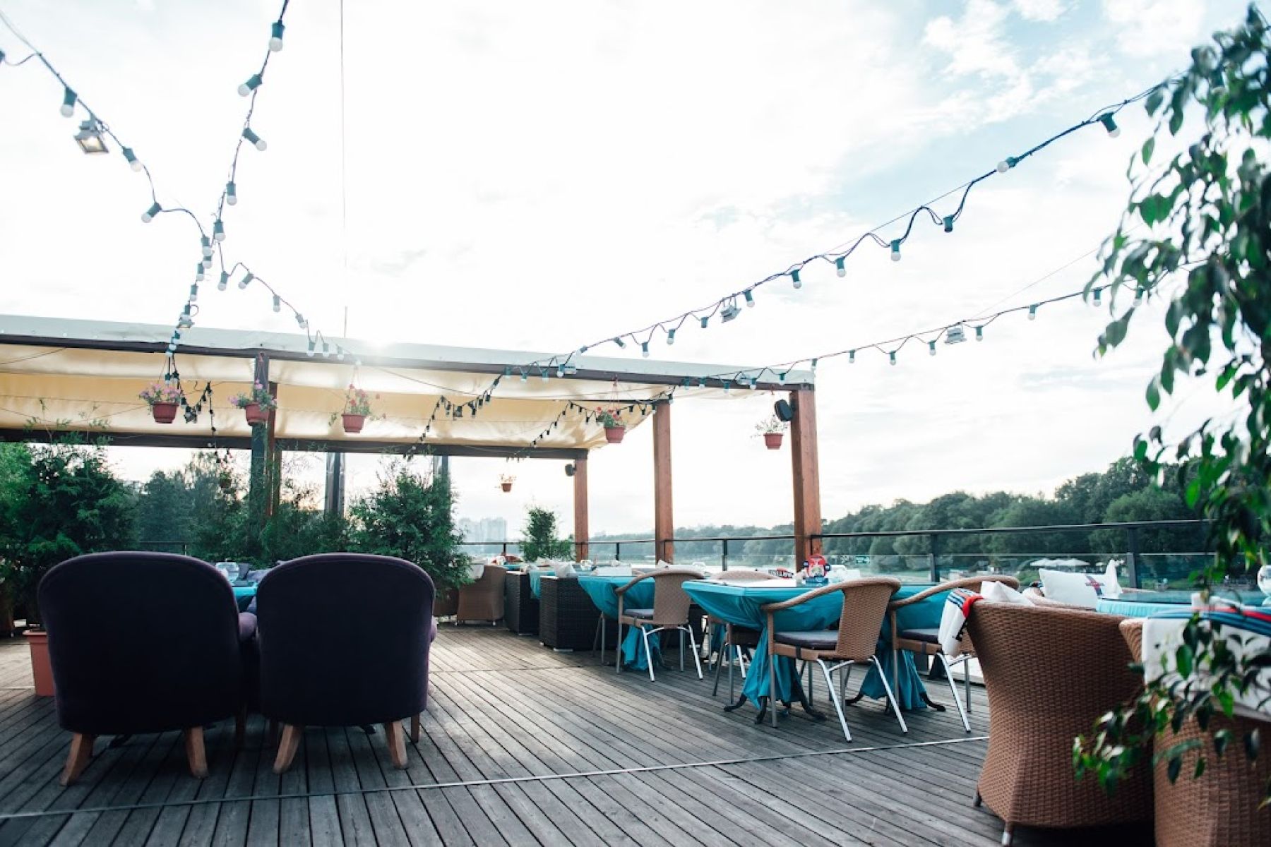 Интерьер ресторана Чайка