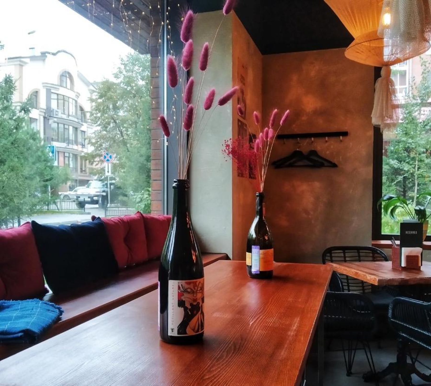 Интерьер винного ресторана Le pin