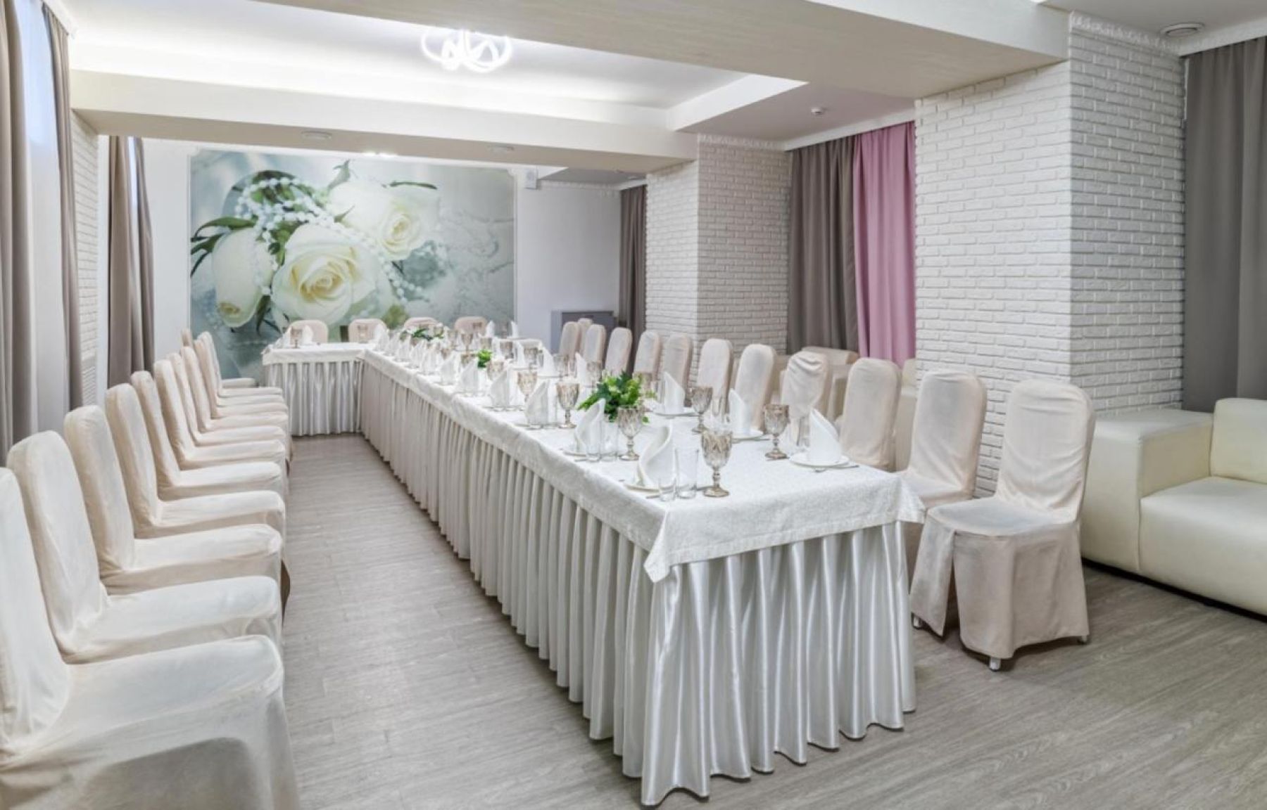 Летняя терраса ресторана Парус