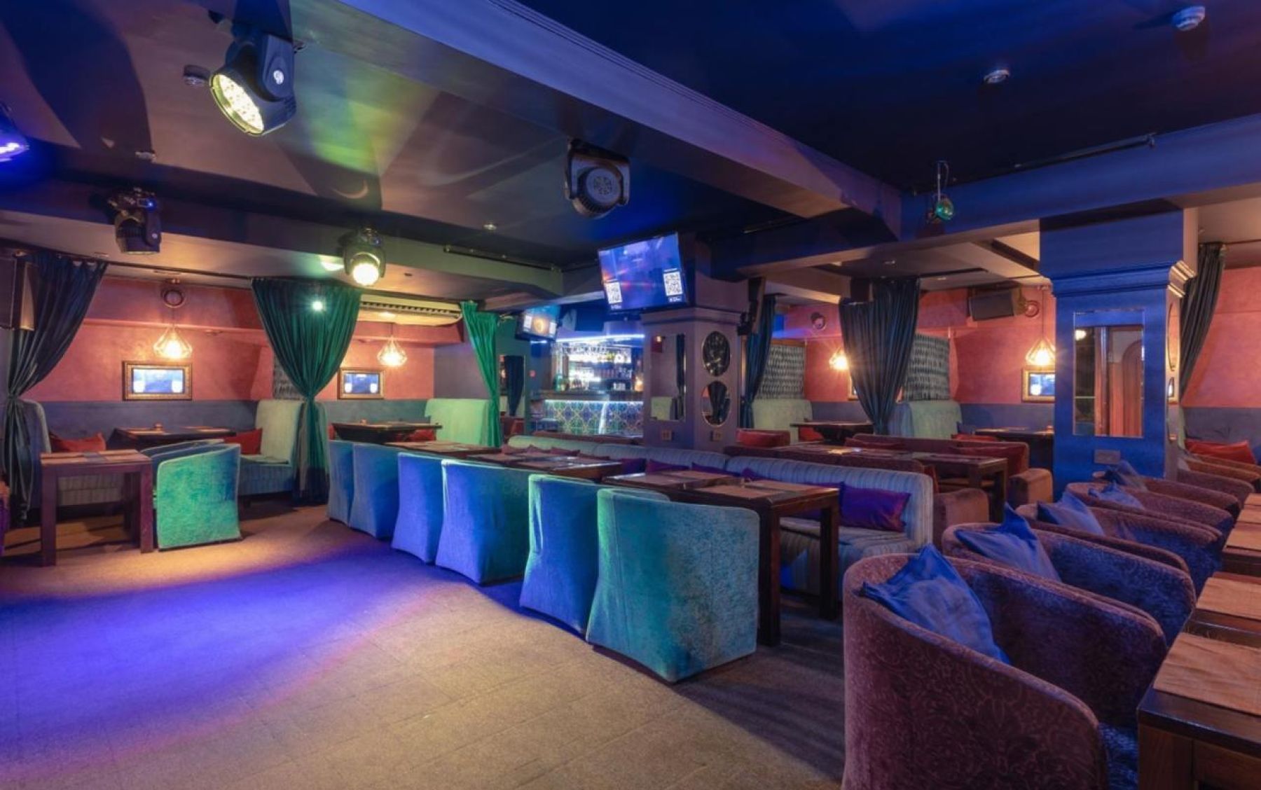 Живая музыка в восточном лаунже Shisha