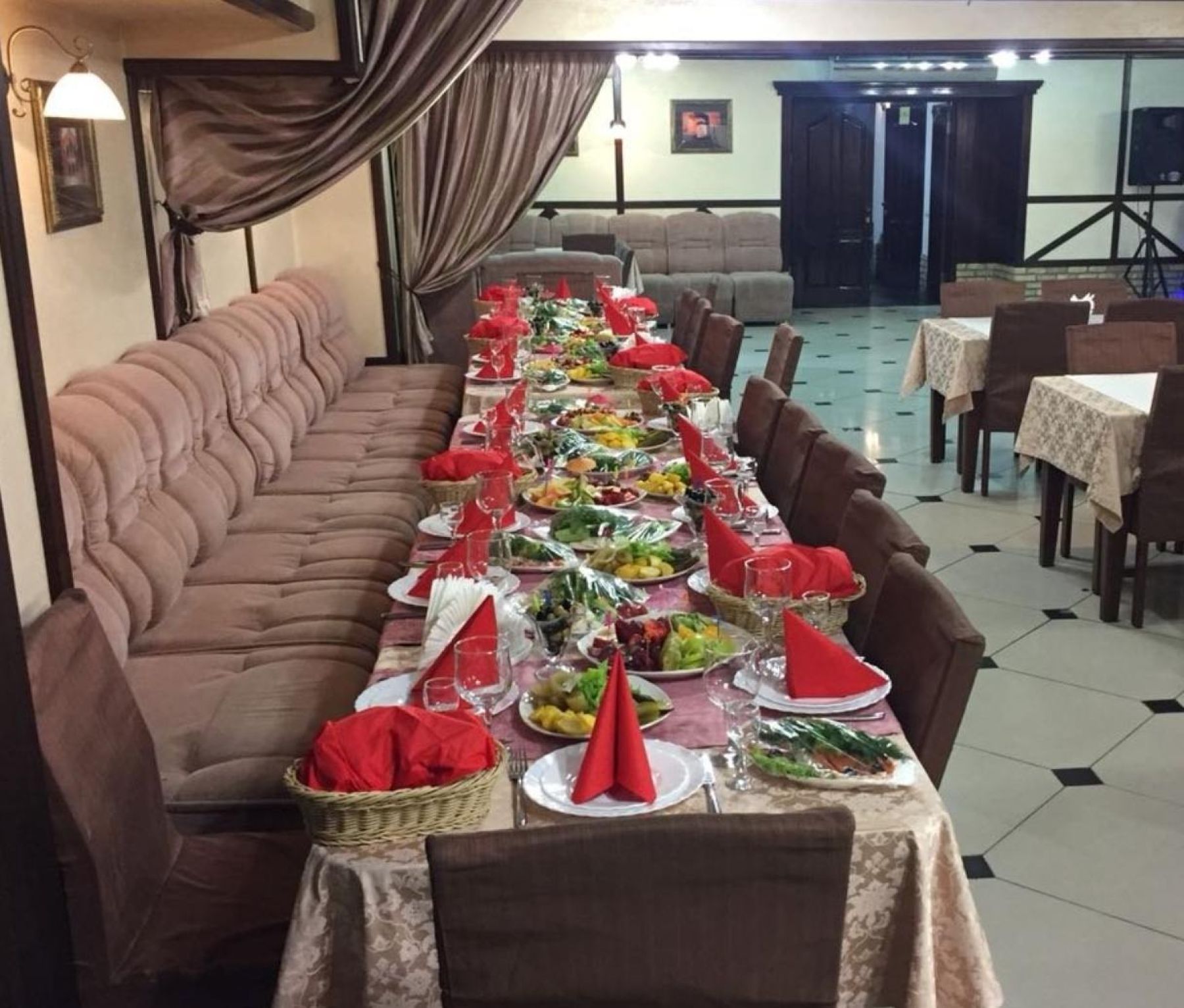 Зал для мероприятий в ресторане Милан