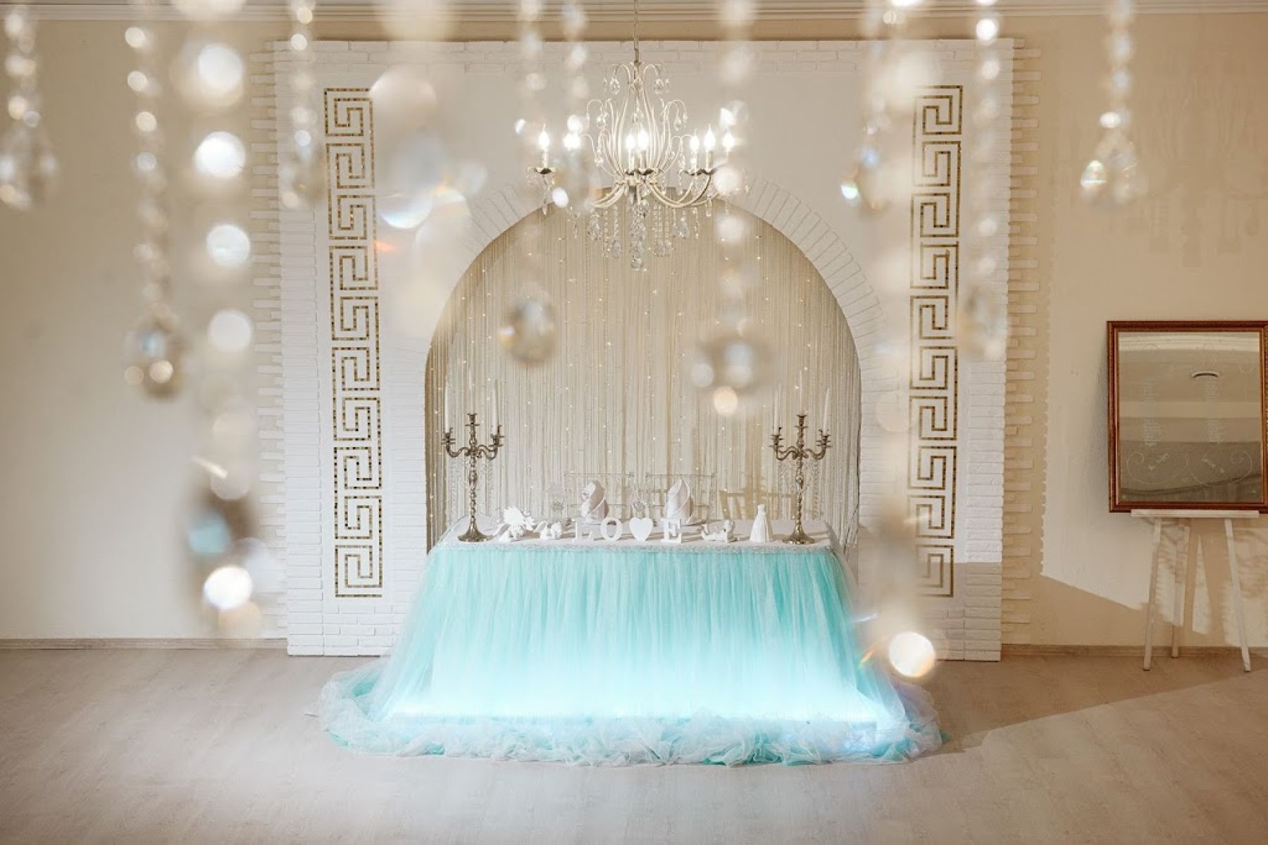 Интерьер банкетного зала «Зефир»