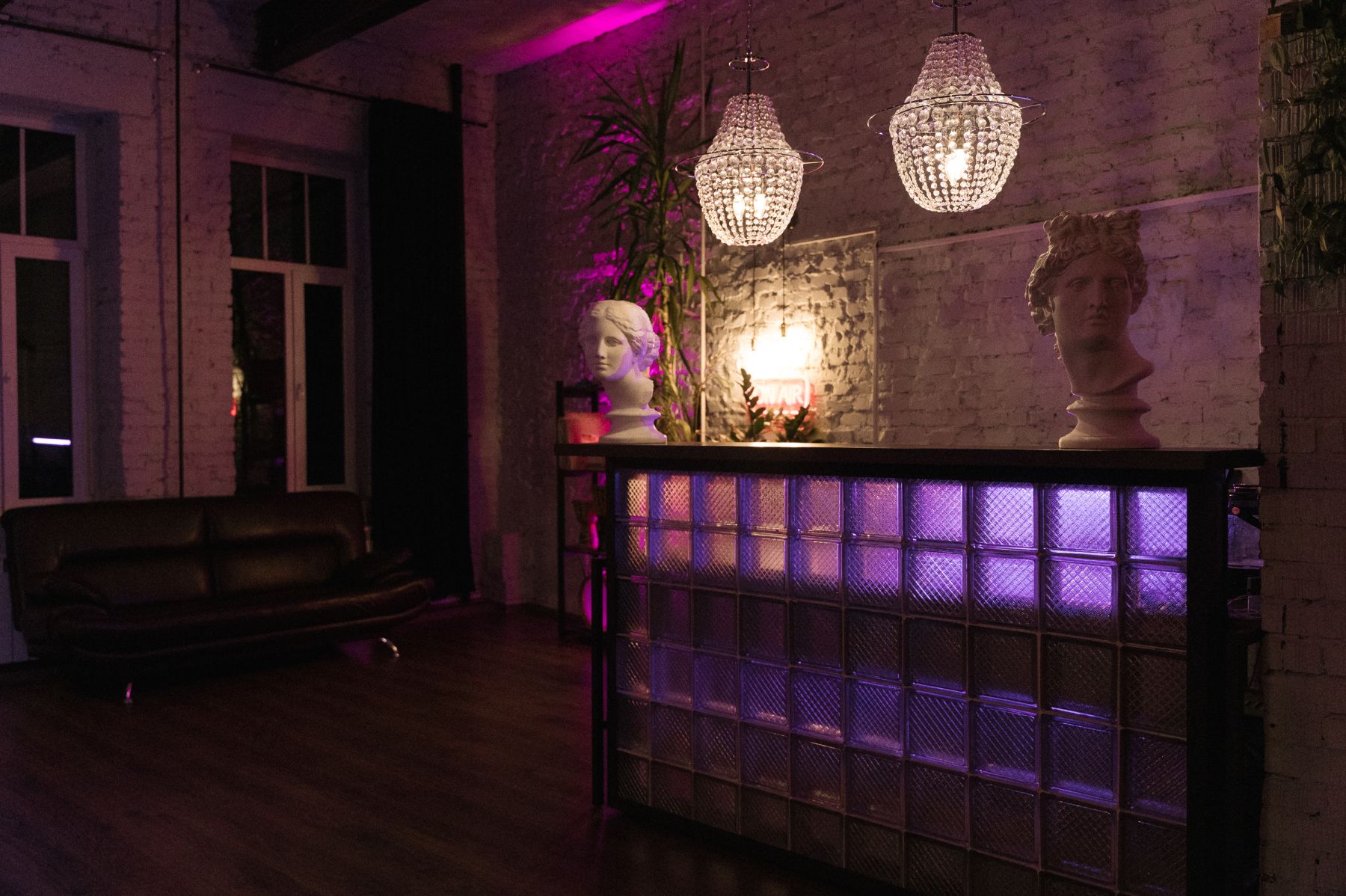 Барная стойка в лофте СтокАут