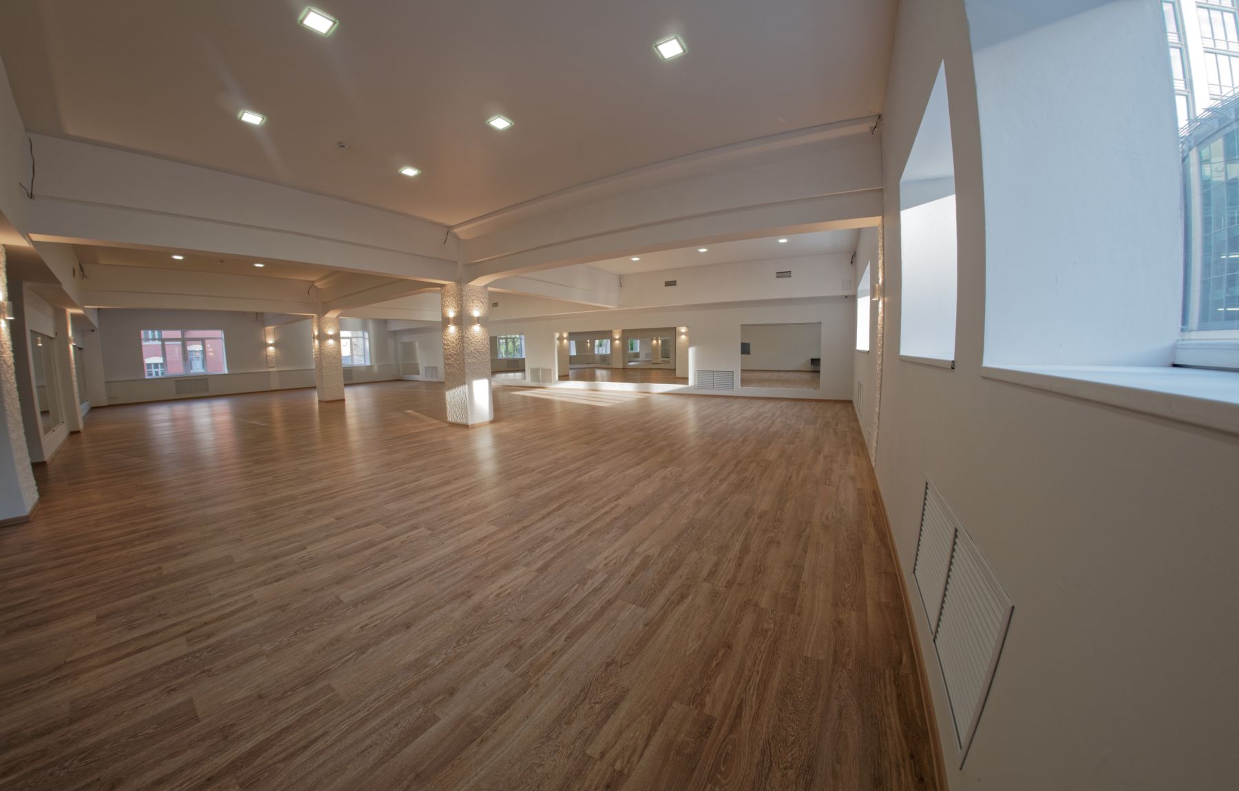 Интерьер танцевального зала Bossa Nova