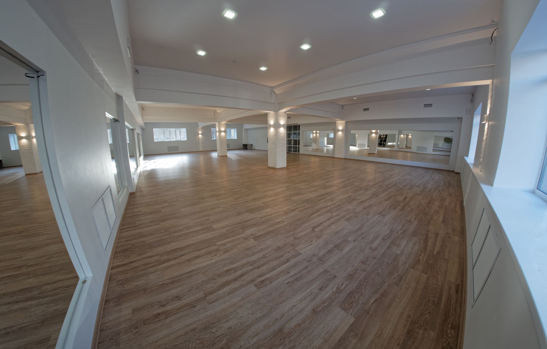 Оборудование танцевального зала Bossa Nova