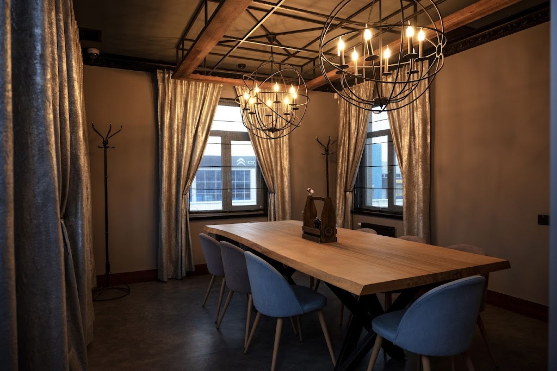 Интерьер лофт-ресторана «Мануфактура»