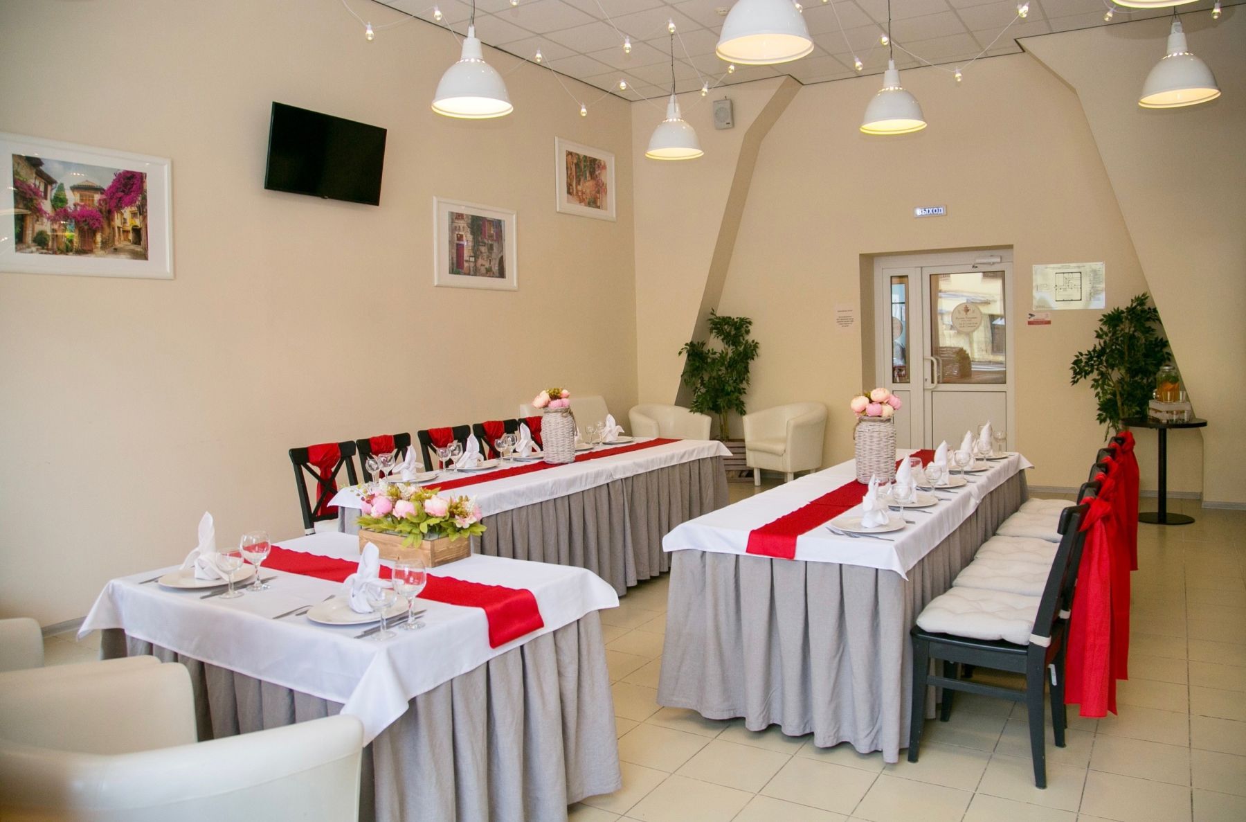 Зал для мероприятий с возможностью своего кейтеринга