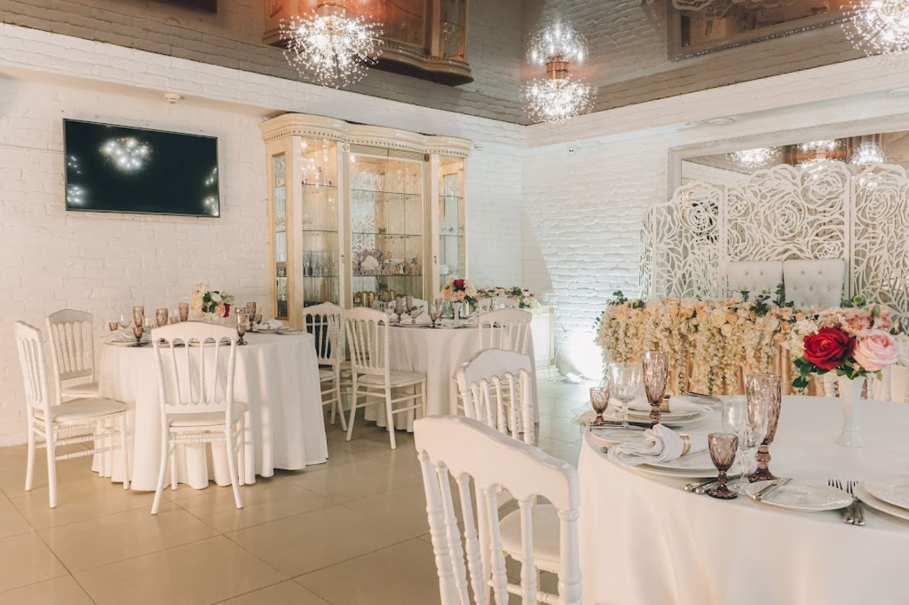 Зал Мон Амур в стиле шебби-шик