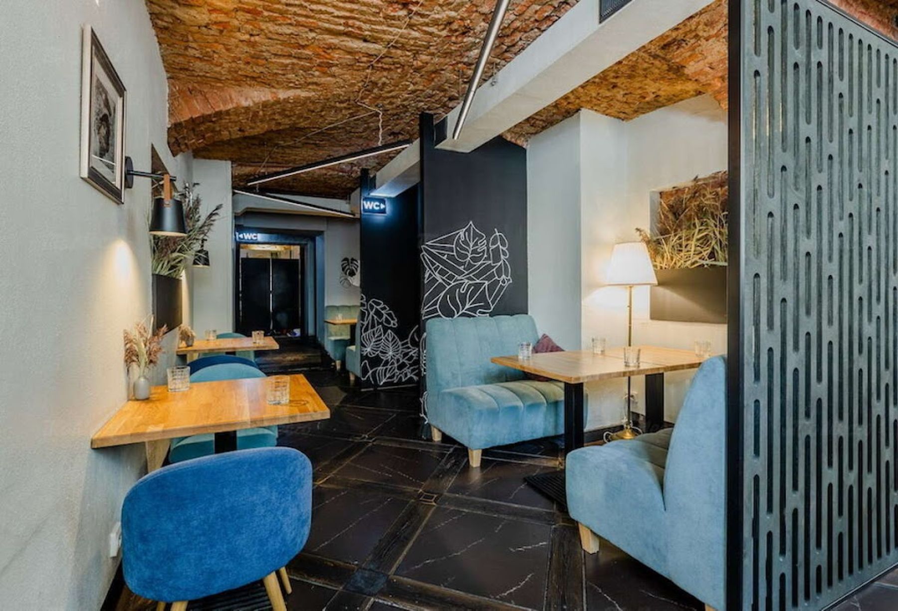 Велком-зона ресторана Juno