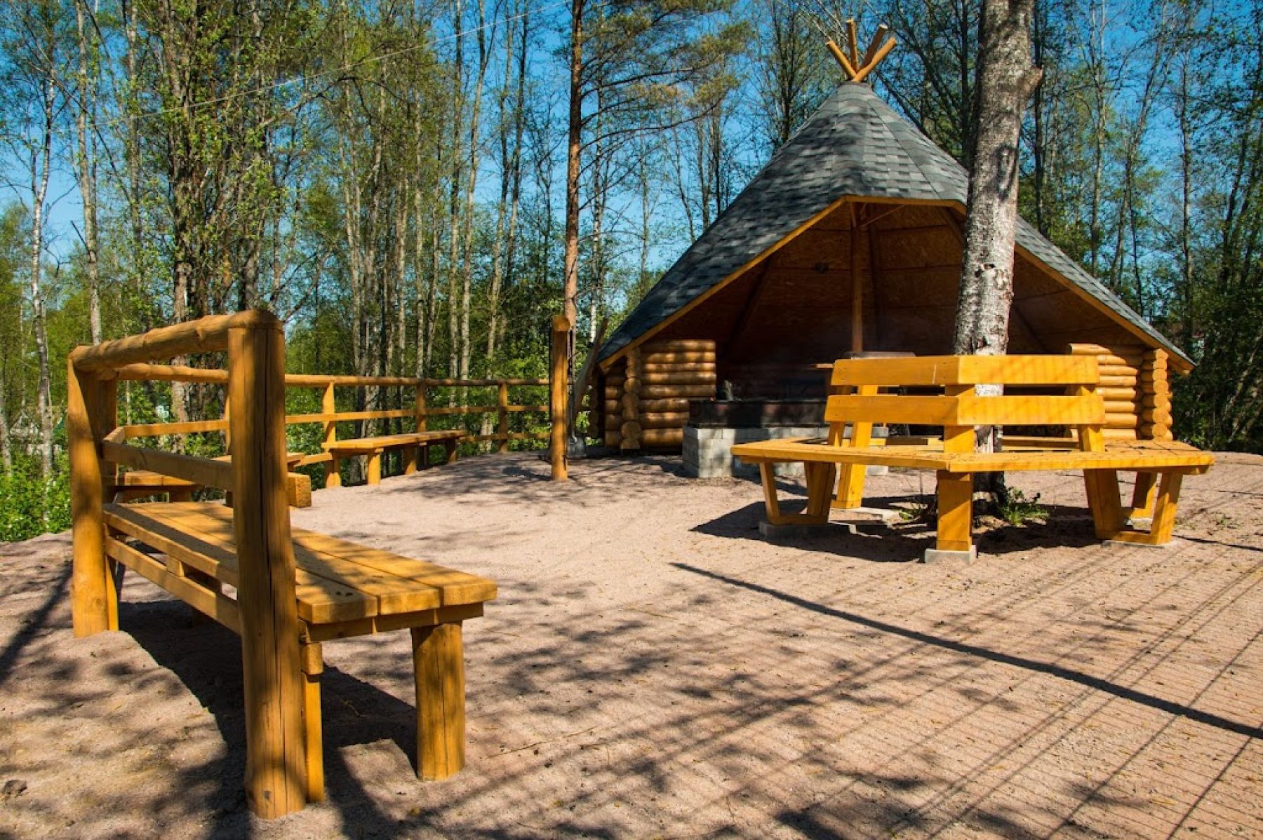 Территория ресторана Онега Фуд