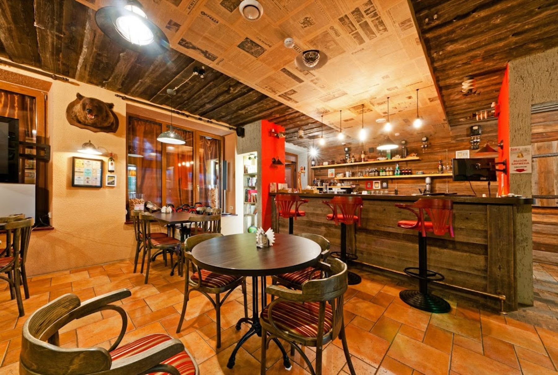 Панорамные окна ресторана Онега Фуд