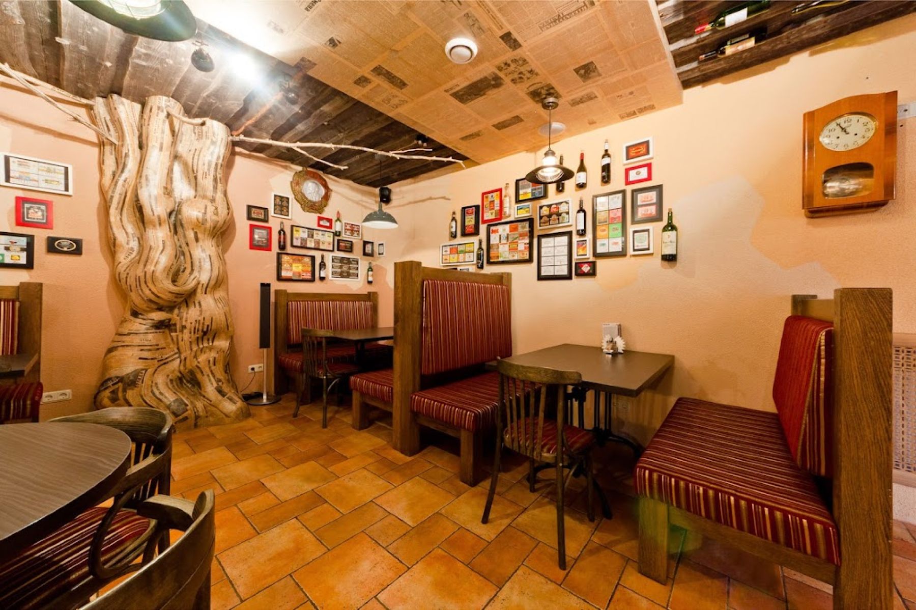 Интерьер ресторана Онега Фуд