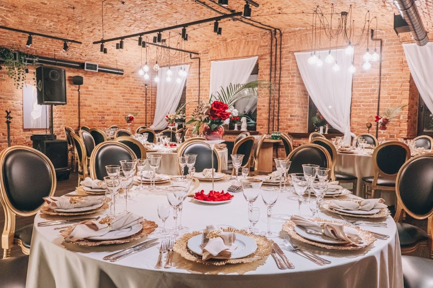 Зал для мероприятий в ресторане GRAND MADAME