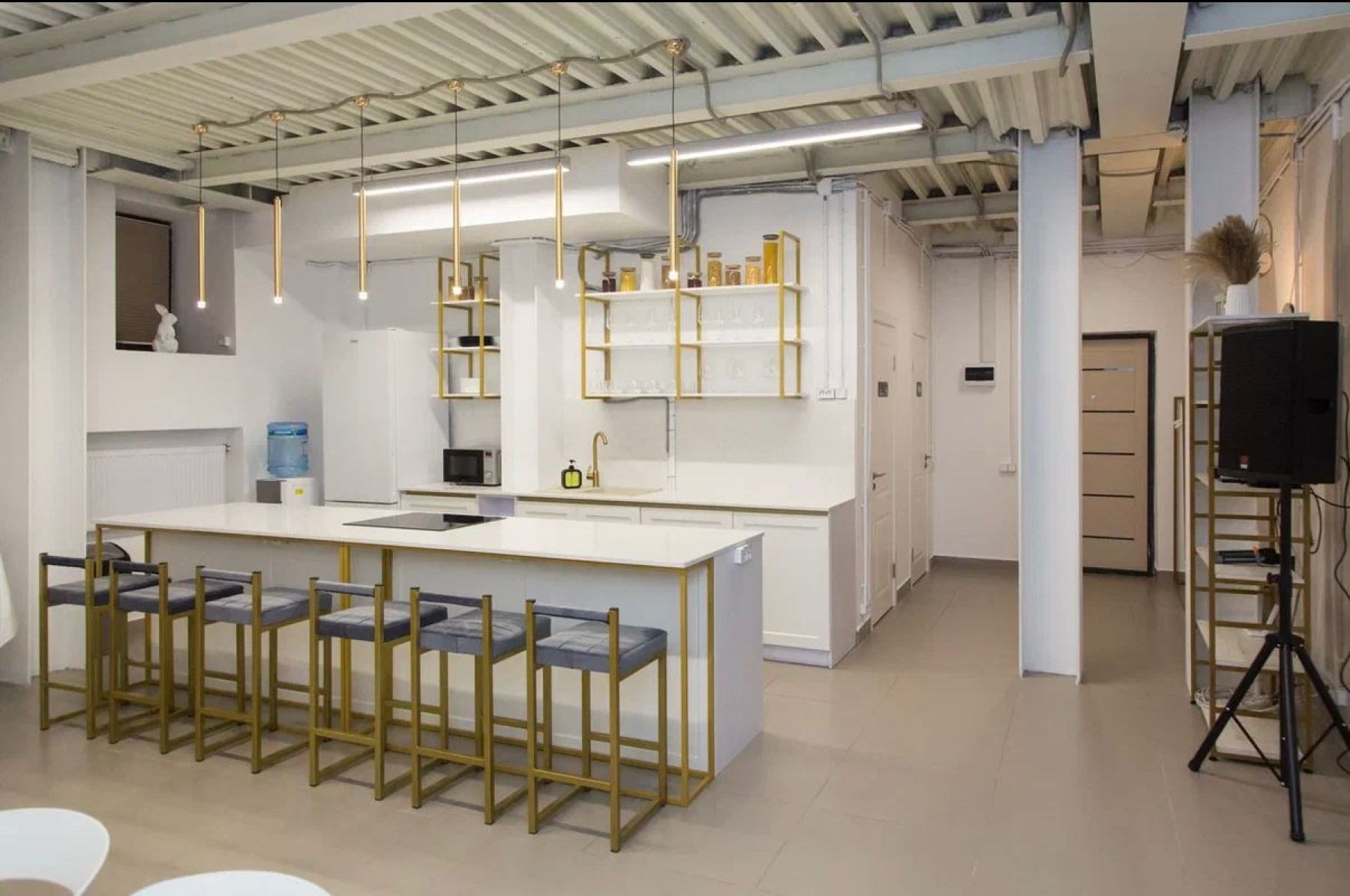 Интерьер зала Get Loft для мероприятий