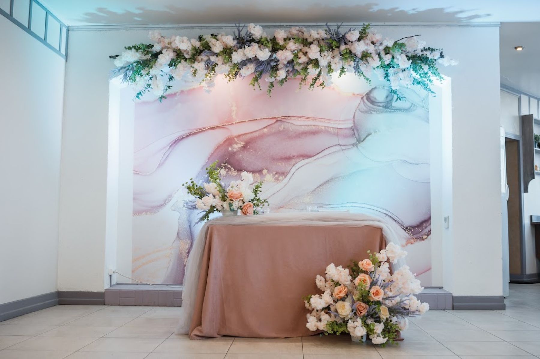 Комфортная зона для гостей в Liris Hall