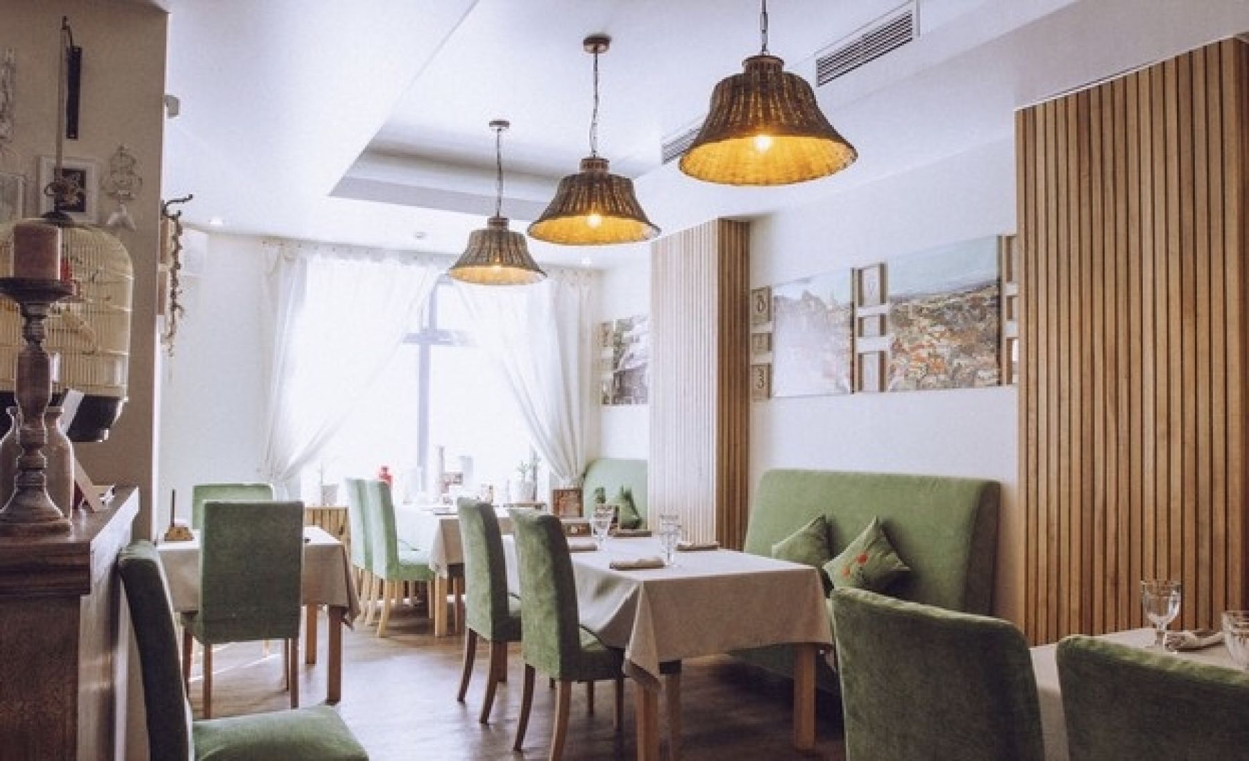 Вход в ресторан Мацони