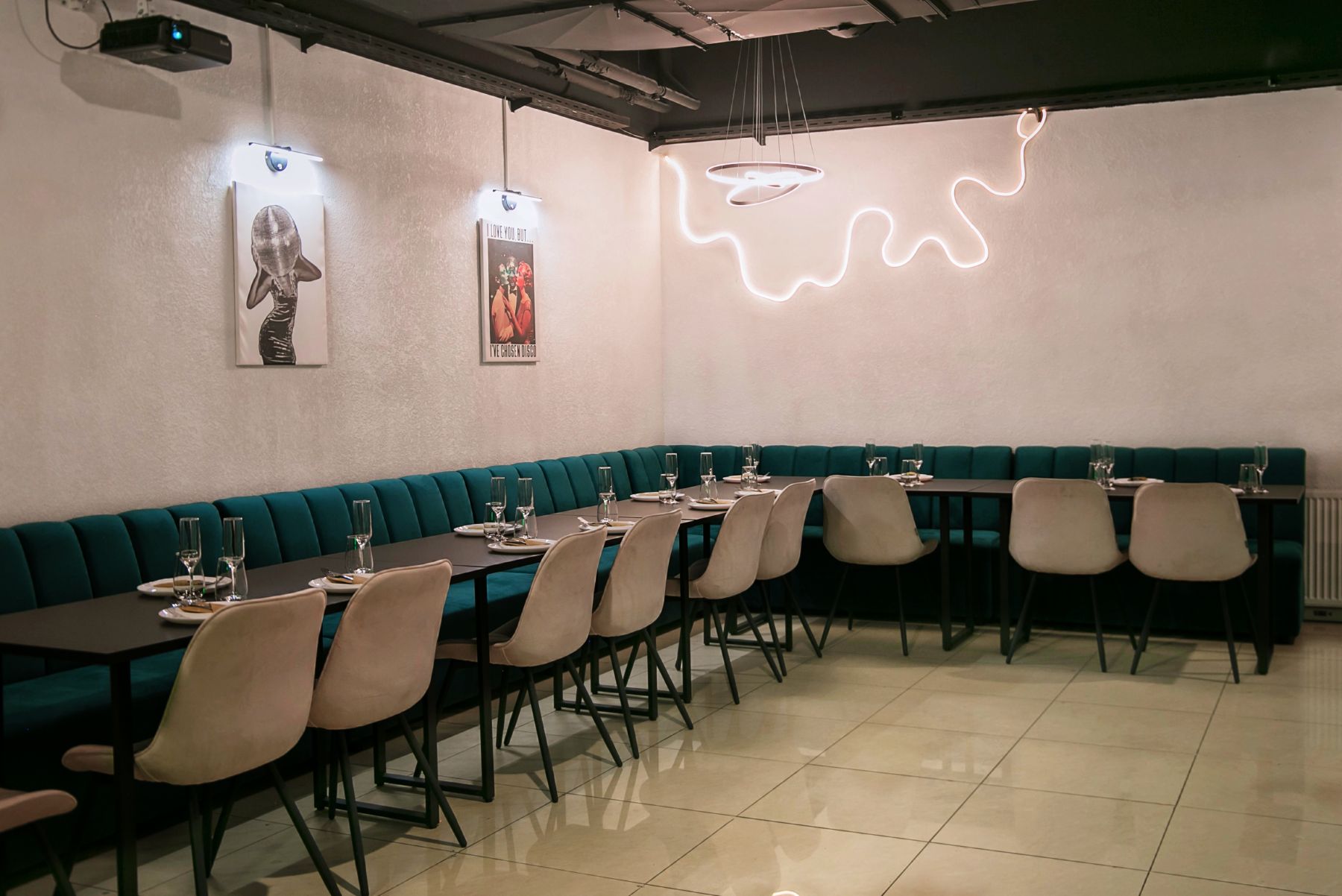 Барная стойка в лофте GreenLand