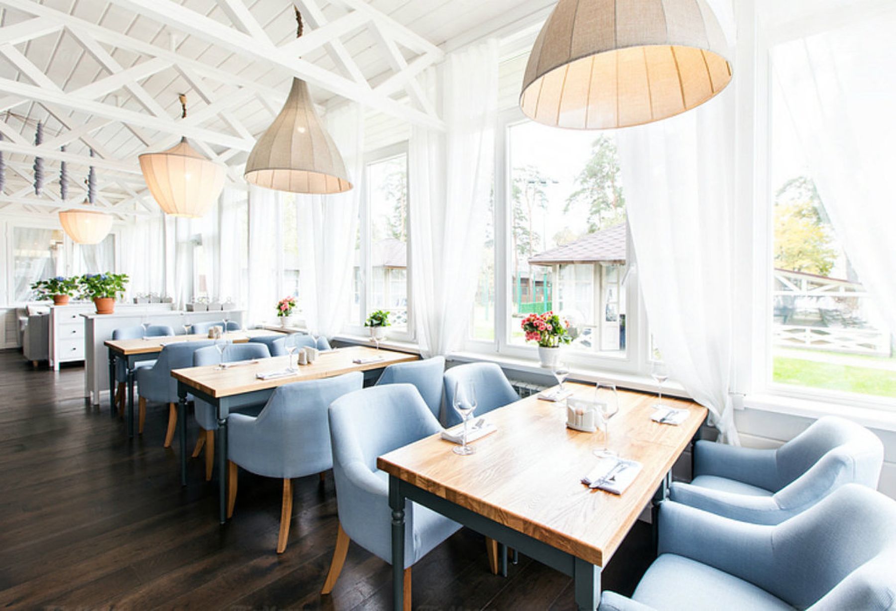 Терраса ресторана Птички и Ягоды