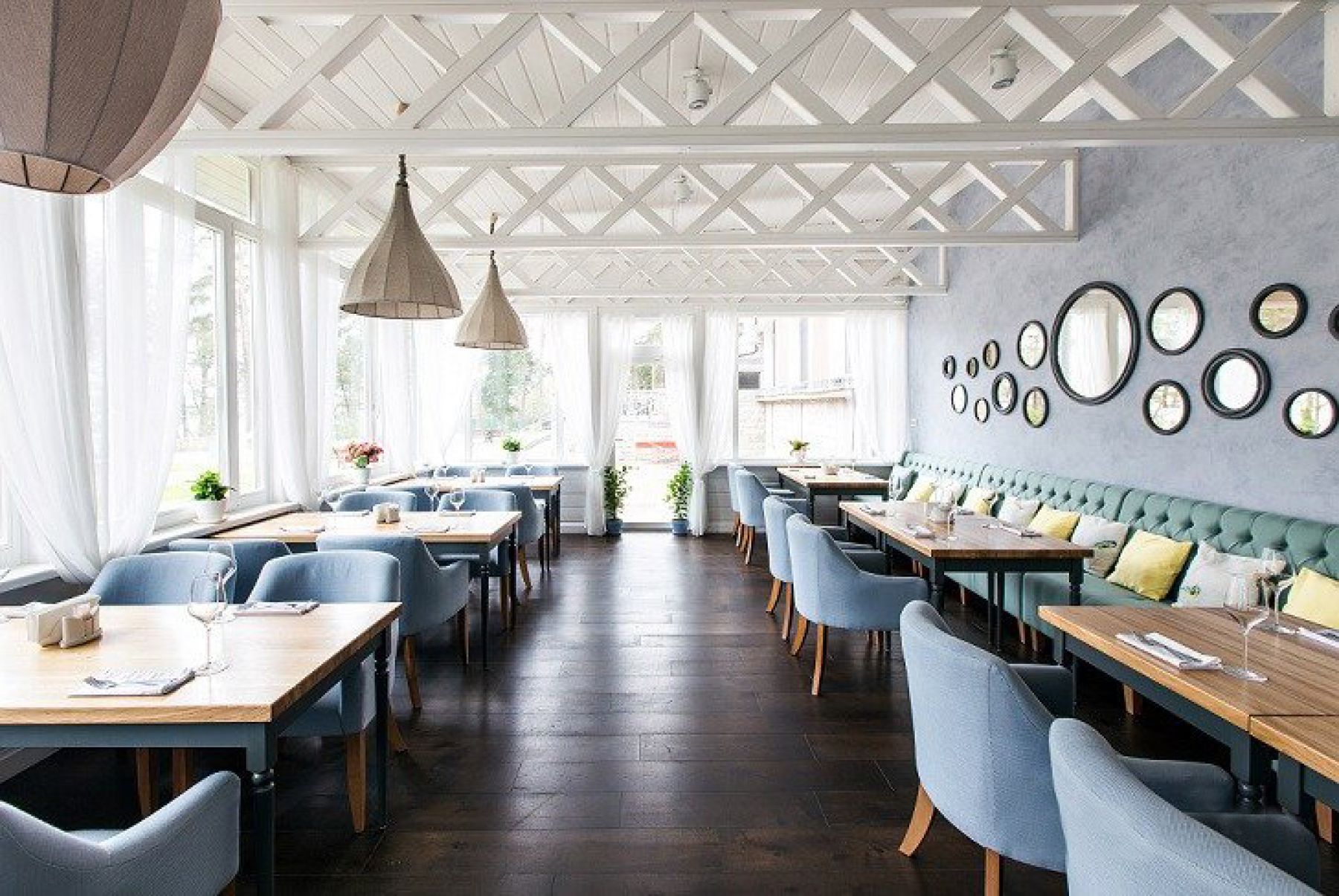 Свадебное оформление в ресторане Птички и Ягоды