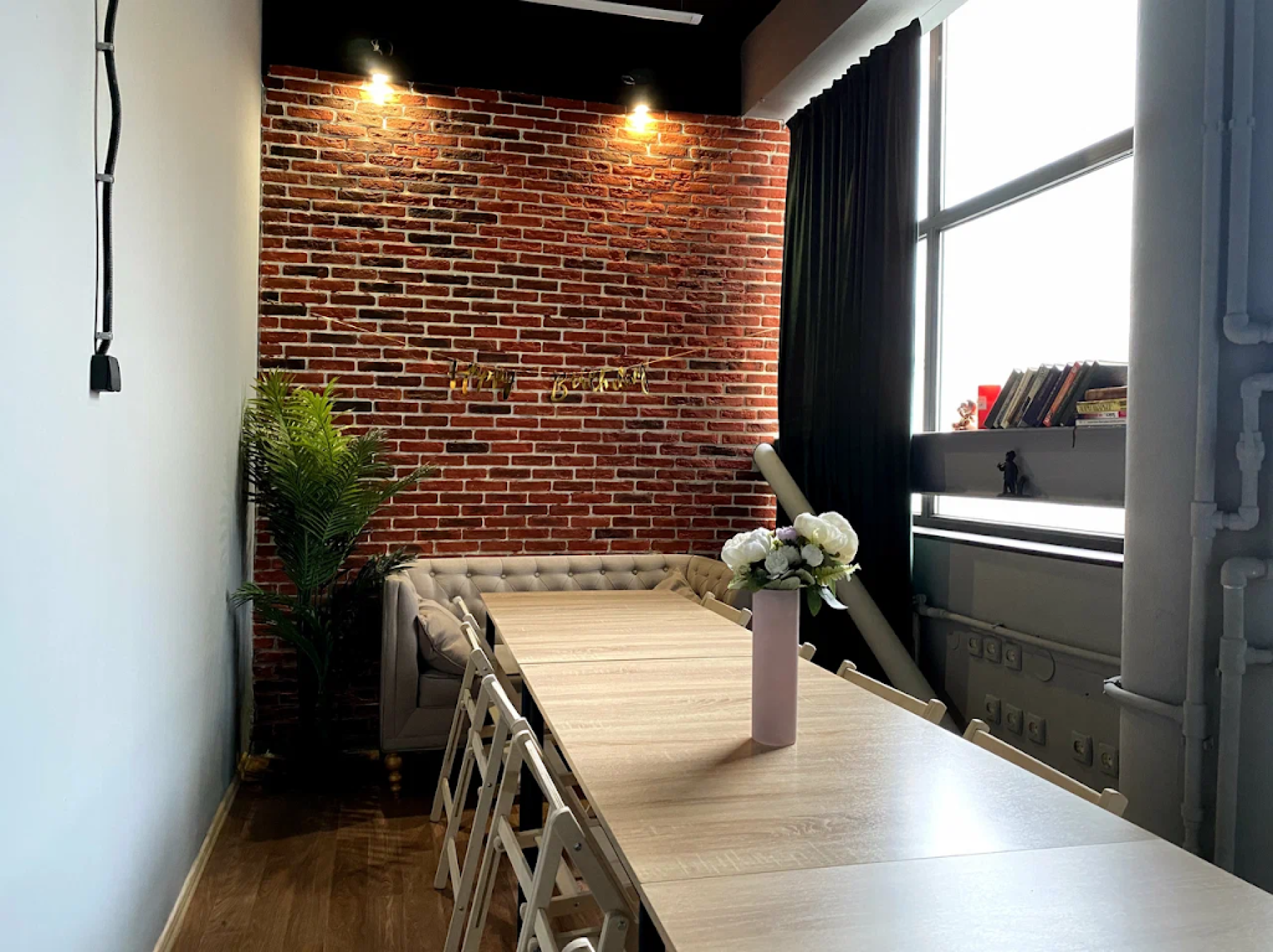 Уютный лофт SokoLoft для свадеб и вечеринок