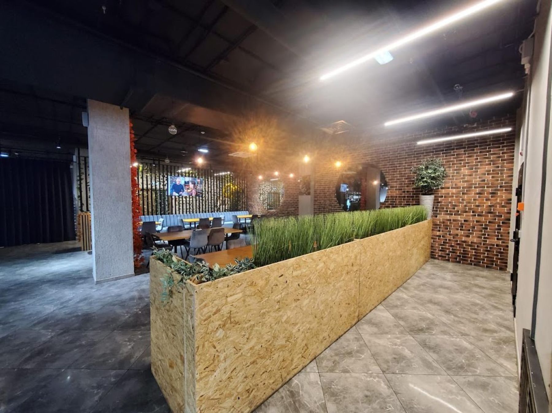 Парковка у ресторана "Соус"