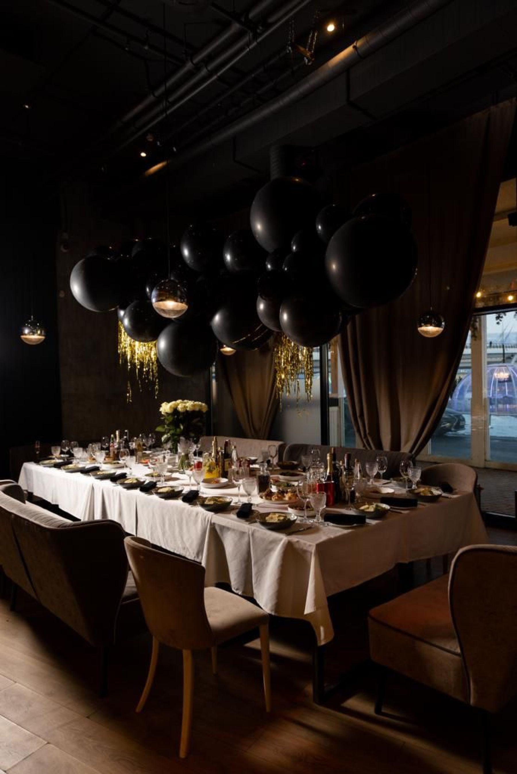 Торжественное оформление в ресторане MOREMI