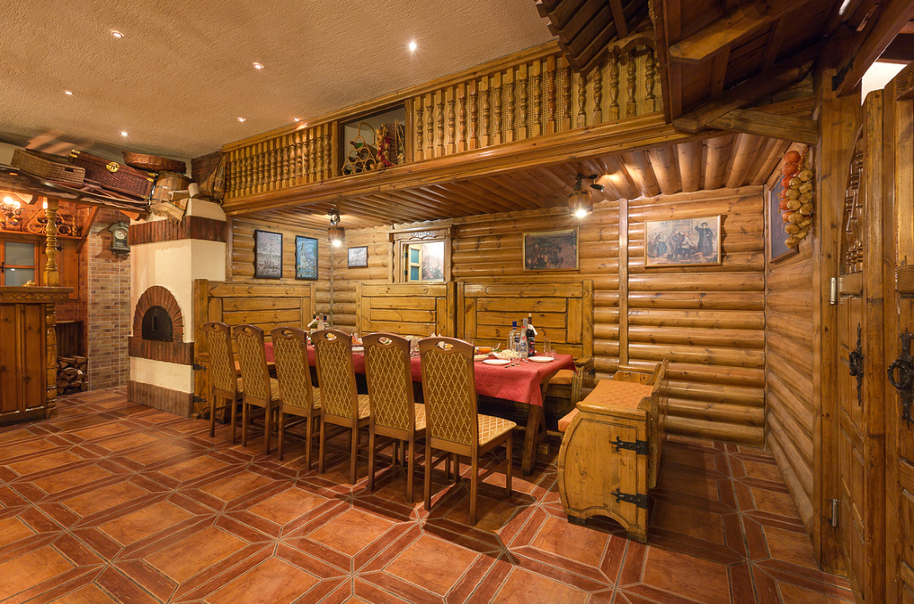 Бильярдный стол в ресторане Бородино