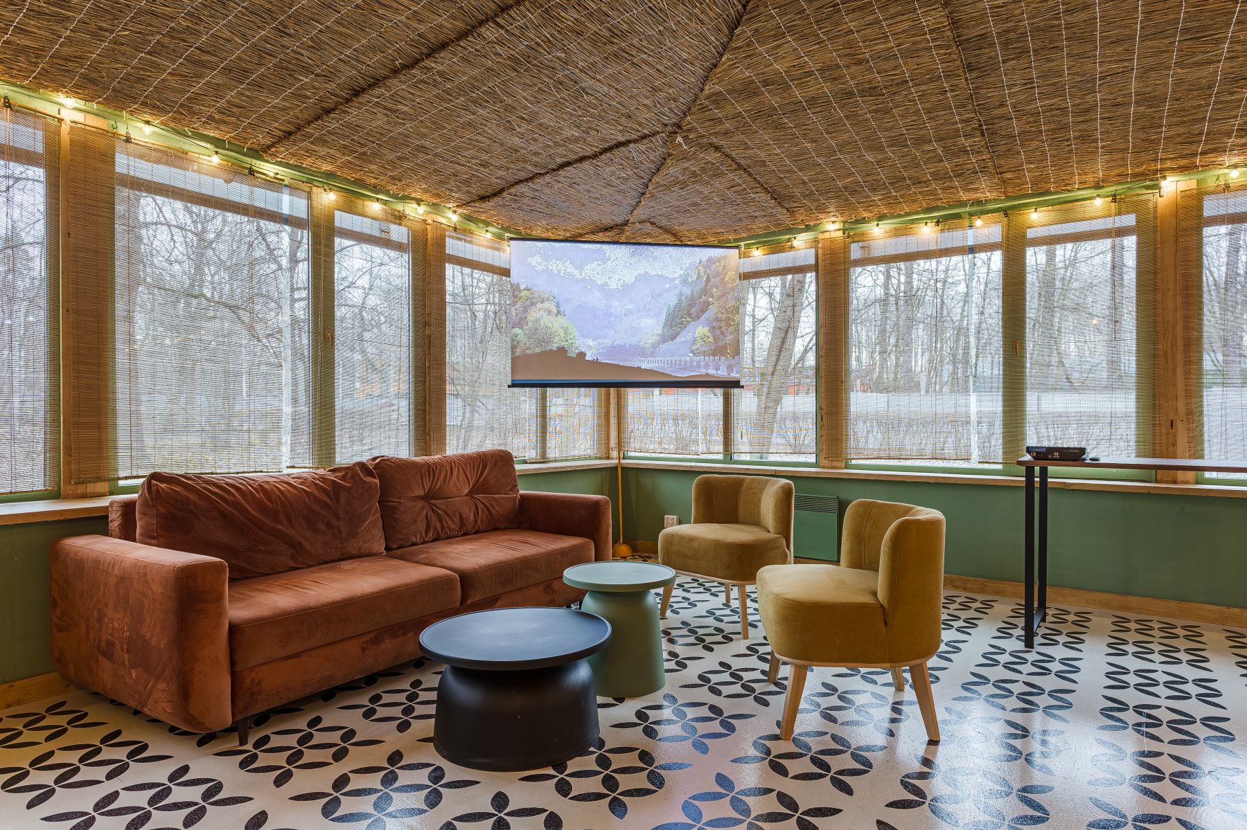 Кухня в лофте Виола Восточная