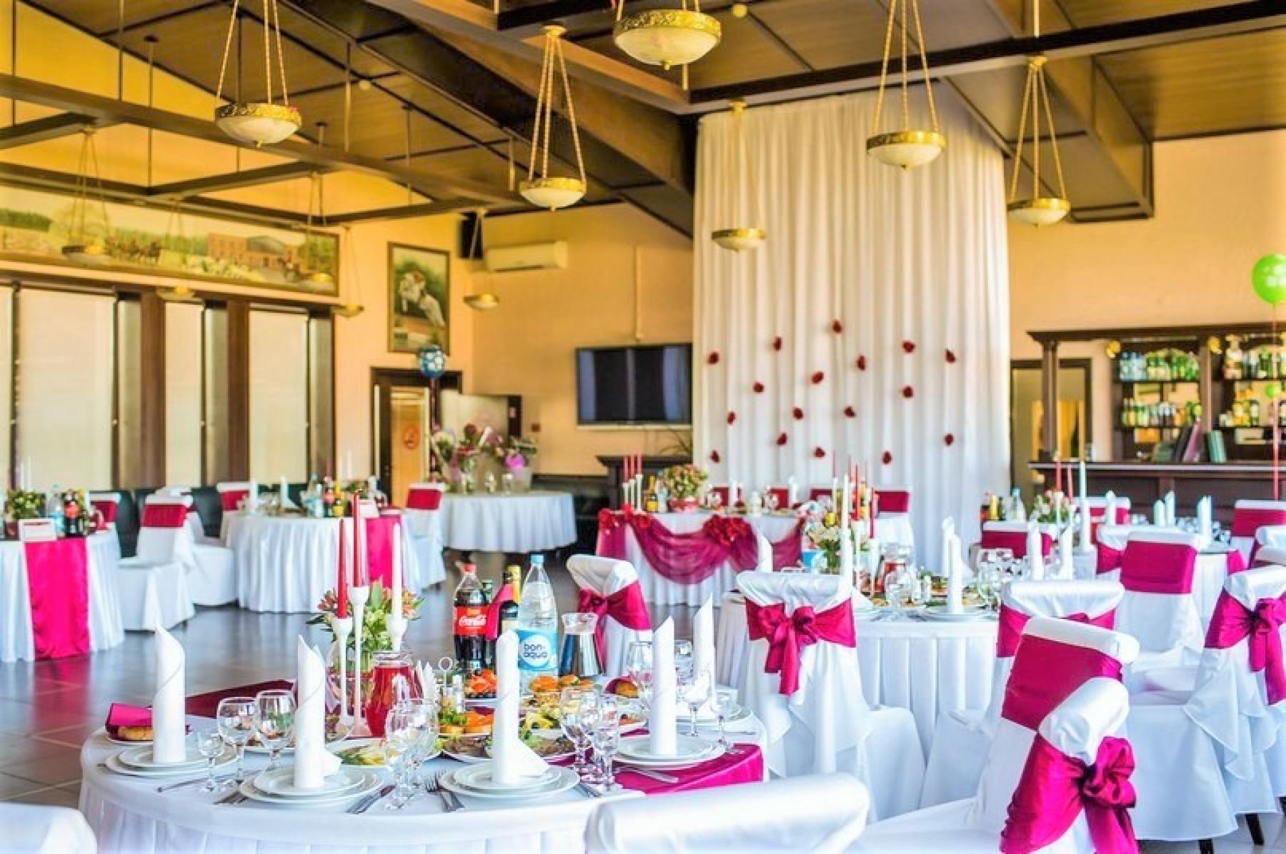 Интерьер ресторана Дерби