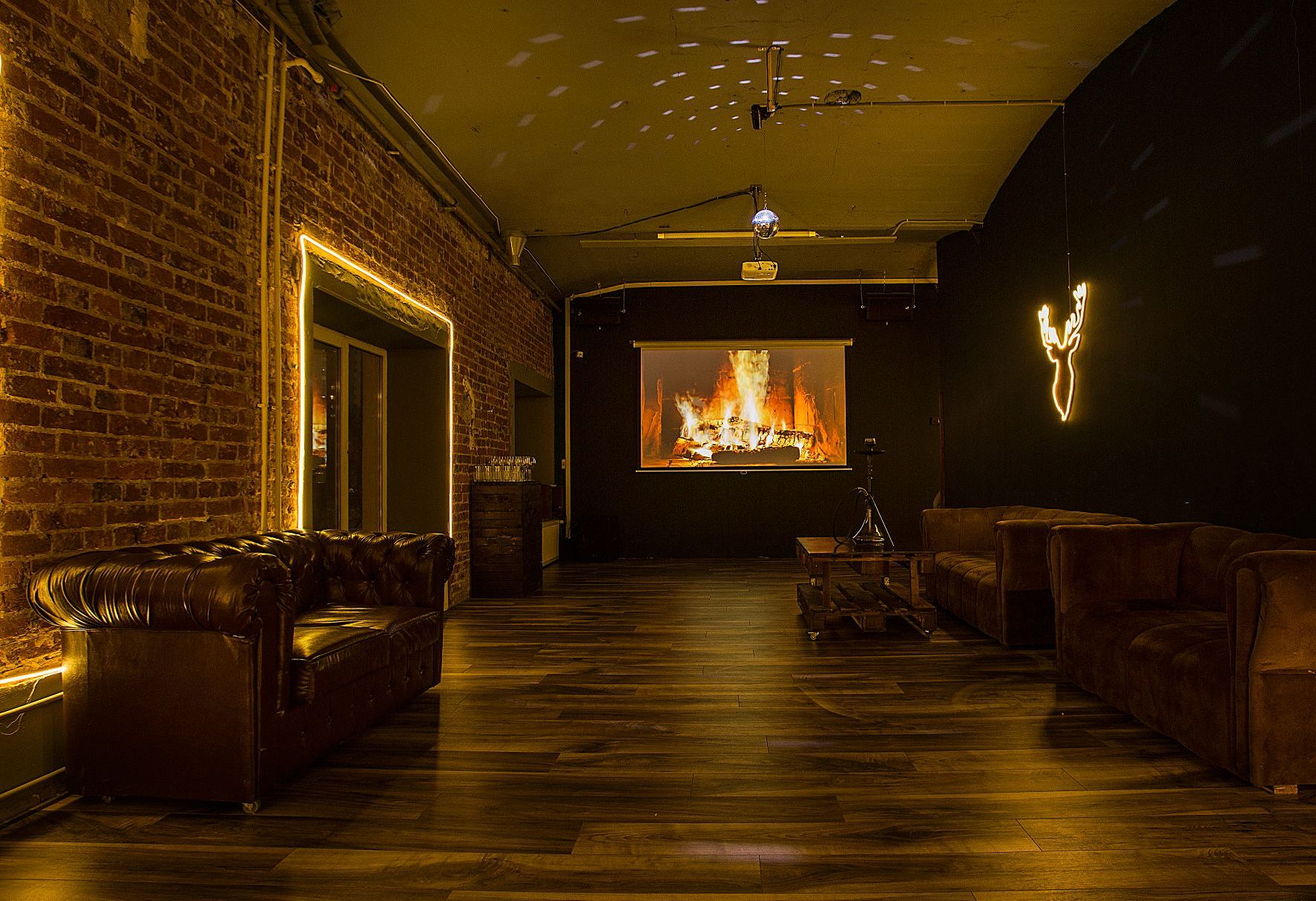 Караоке в лофте Лось