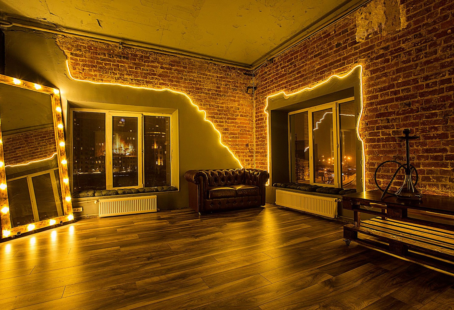 Барная стойка в уютном лофте Лось