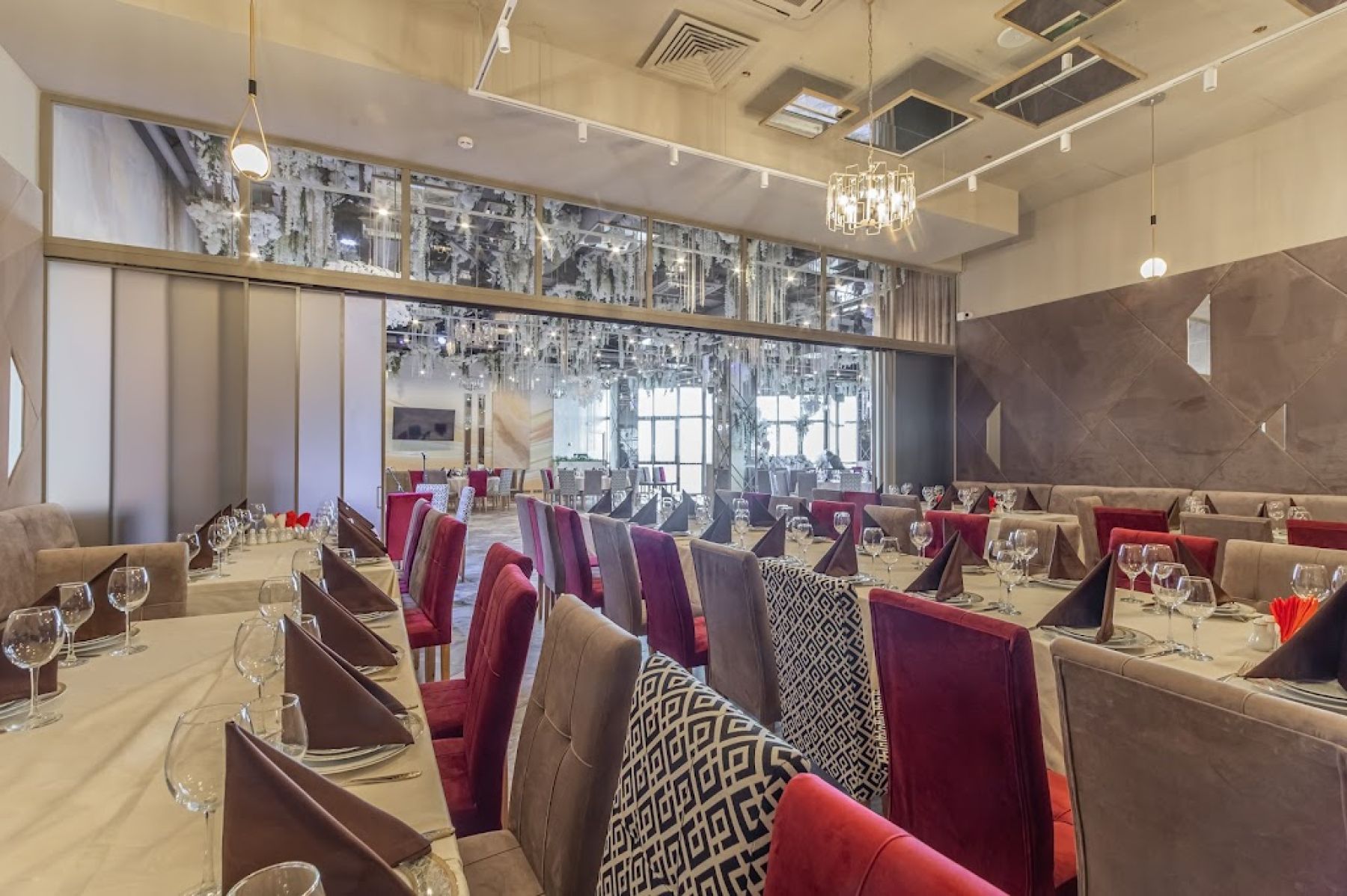 Услуги в банкетном зале Euphoria