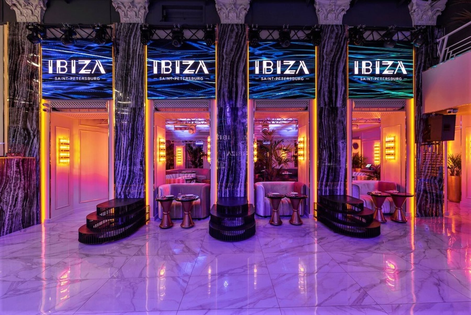 Уютная атмосфера в караоке-клубе IBIZA