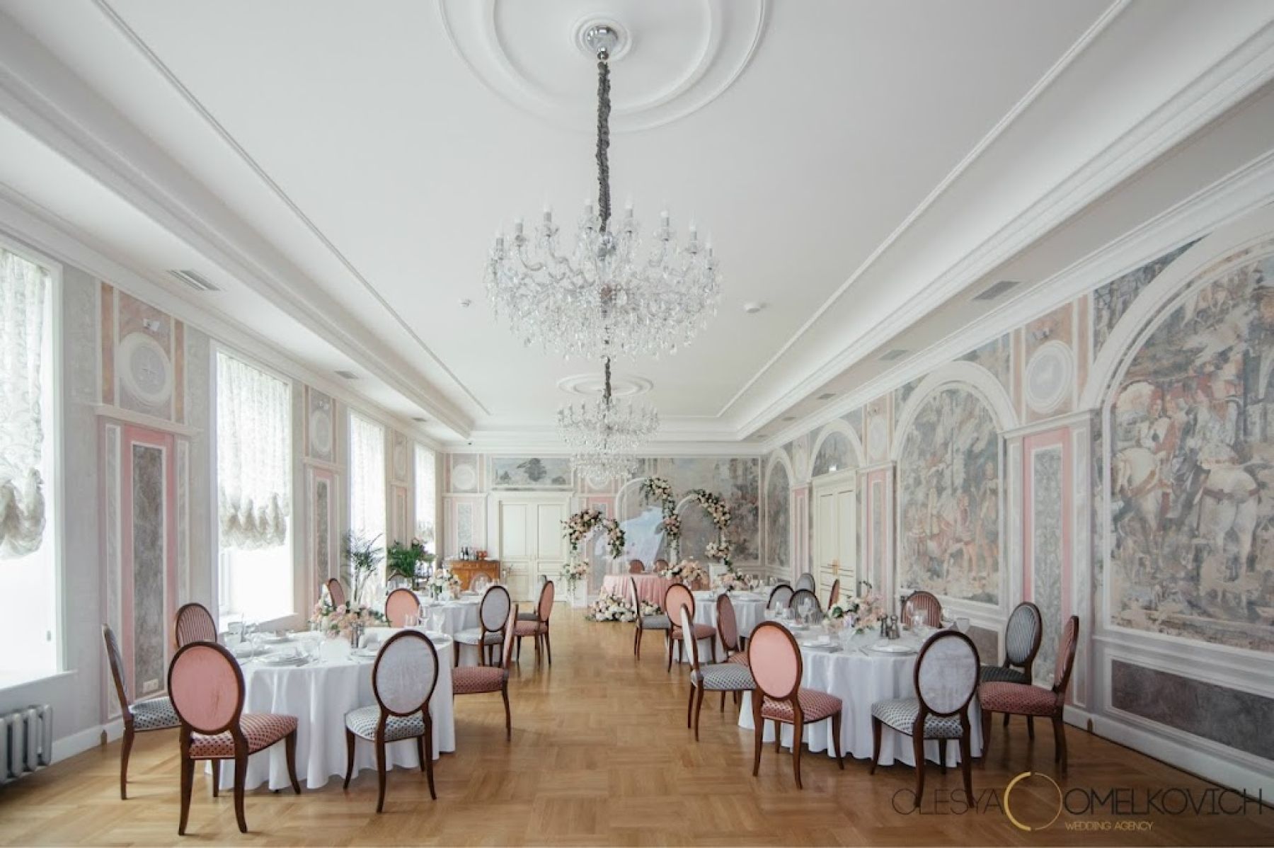 Вид из банкетного зала на Исаакиевский собор