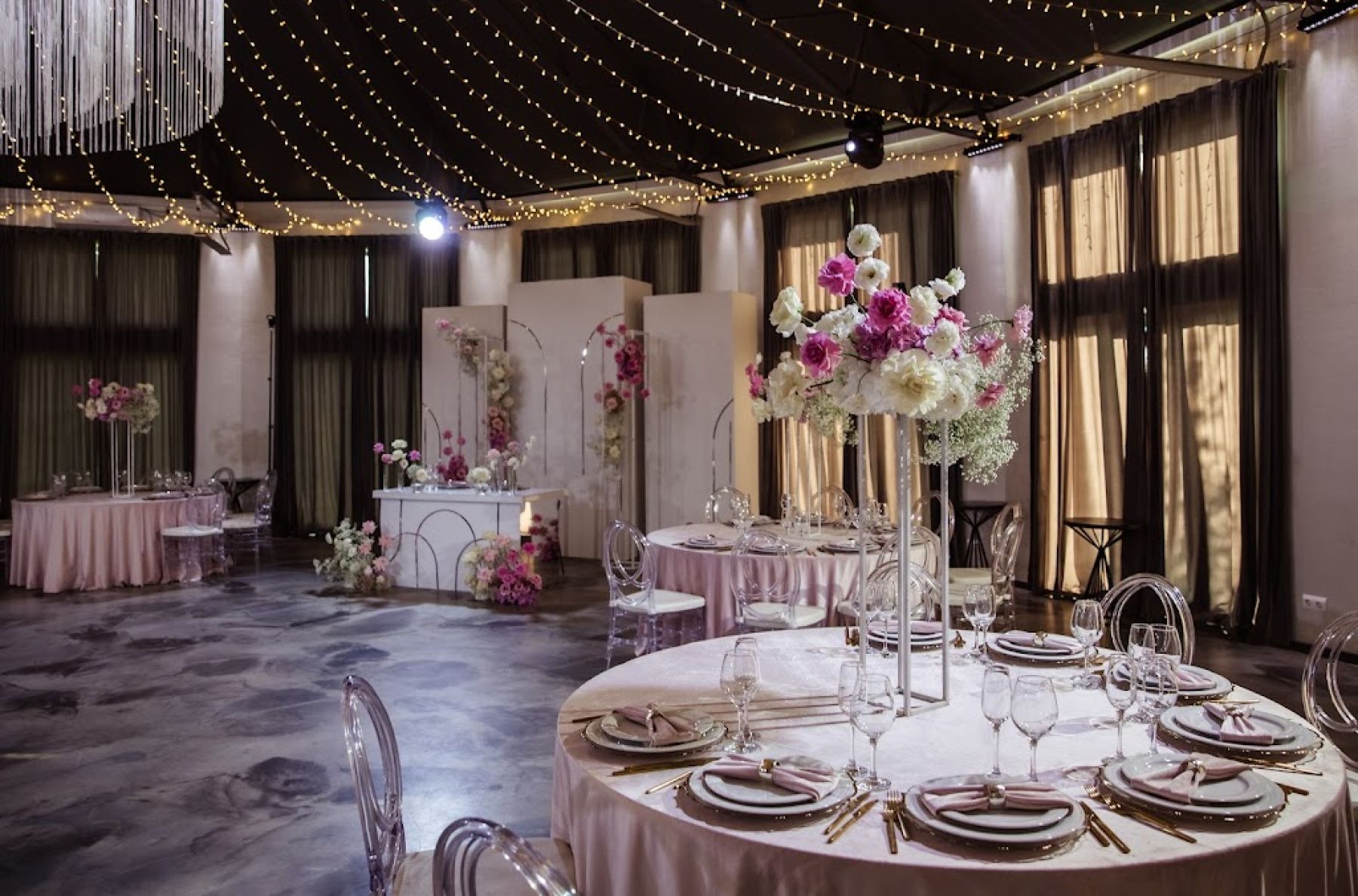 Ферма пятнистых оленей на Vinity Forest