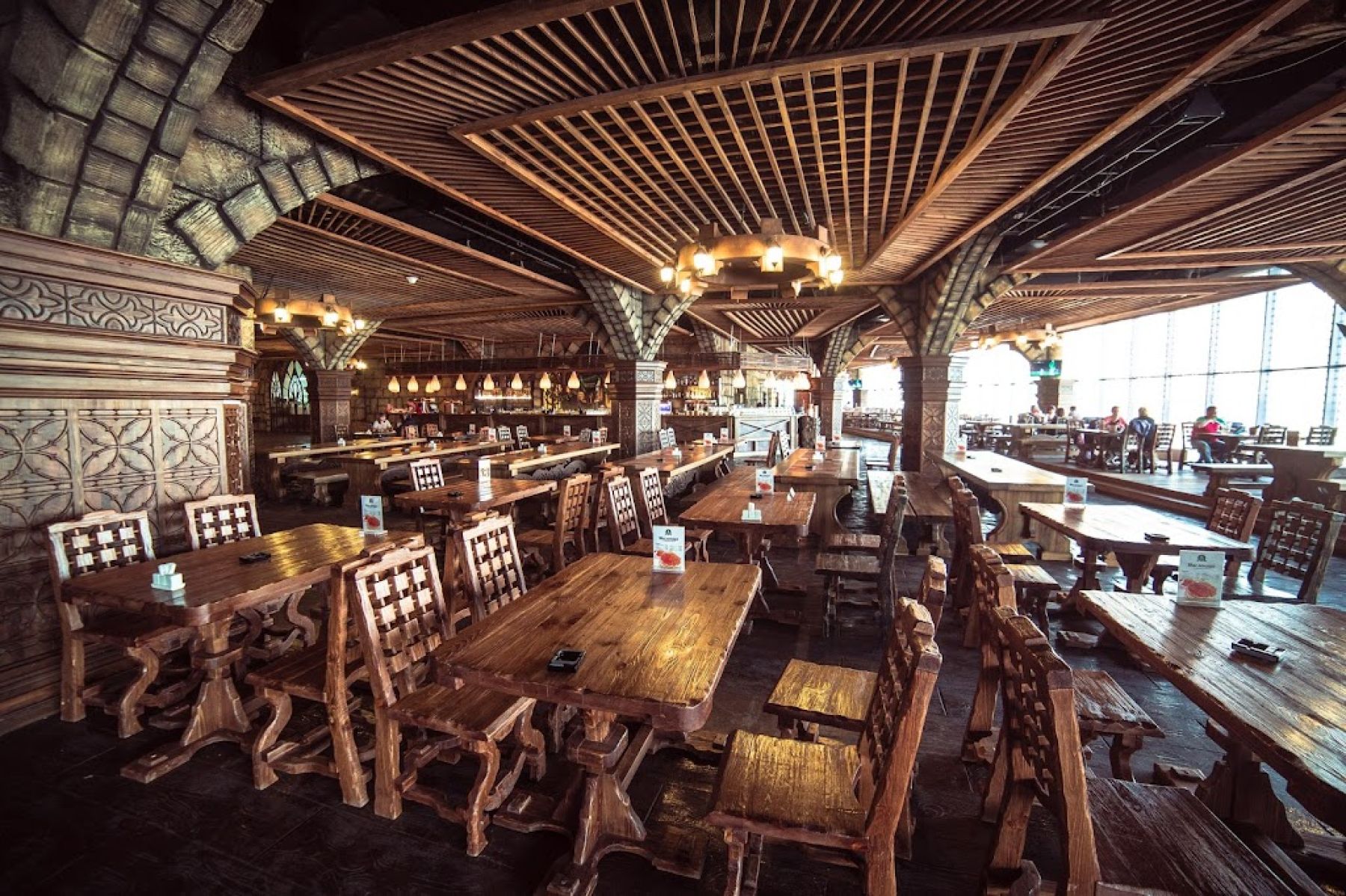 Пивной ресторан Папаша Клаусс - интерьер