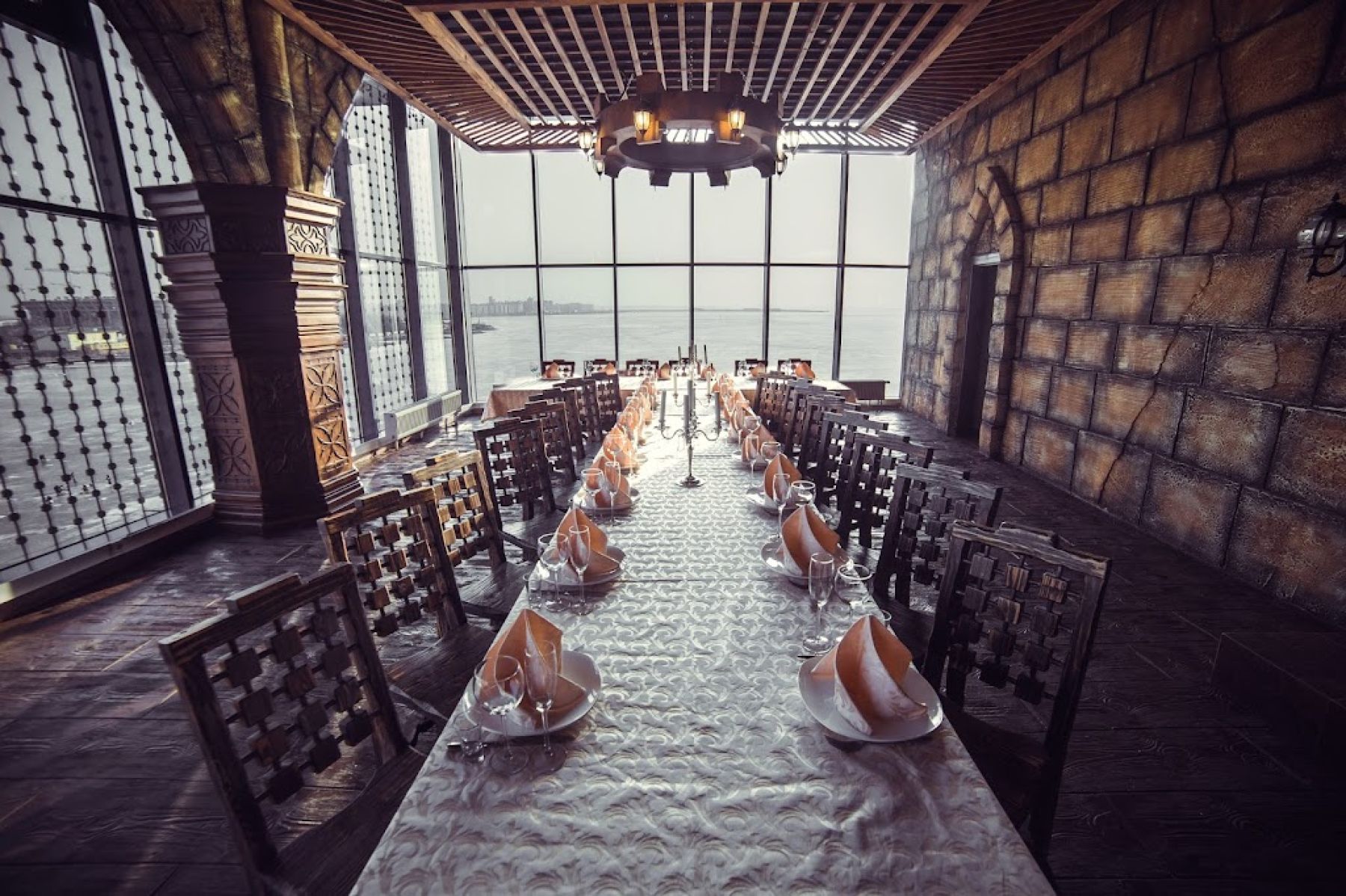 Открытая кухня в ресторане Папаша Клаусс