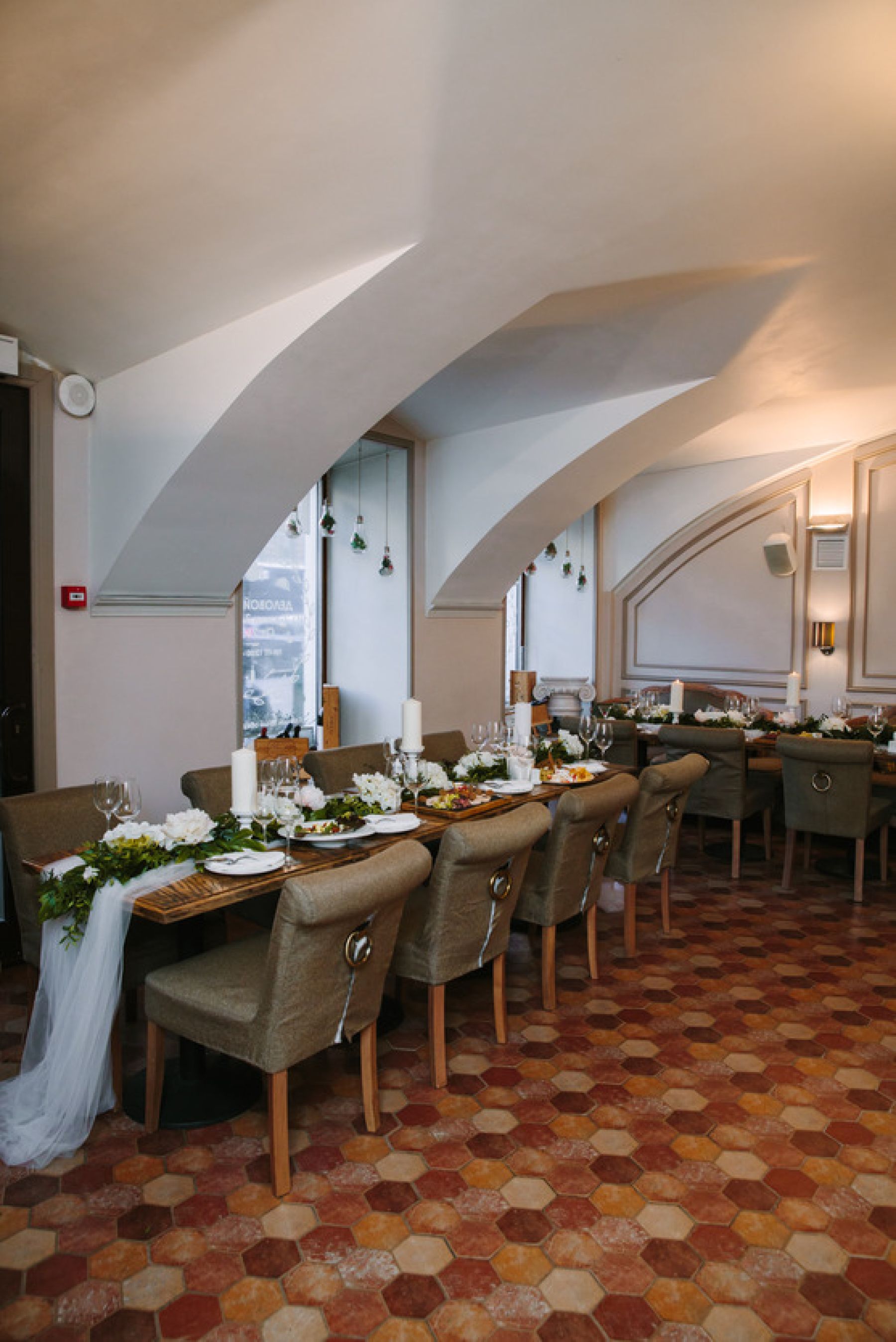 Приветственный бокал шампанского в VILLA ASTON