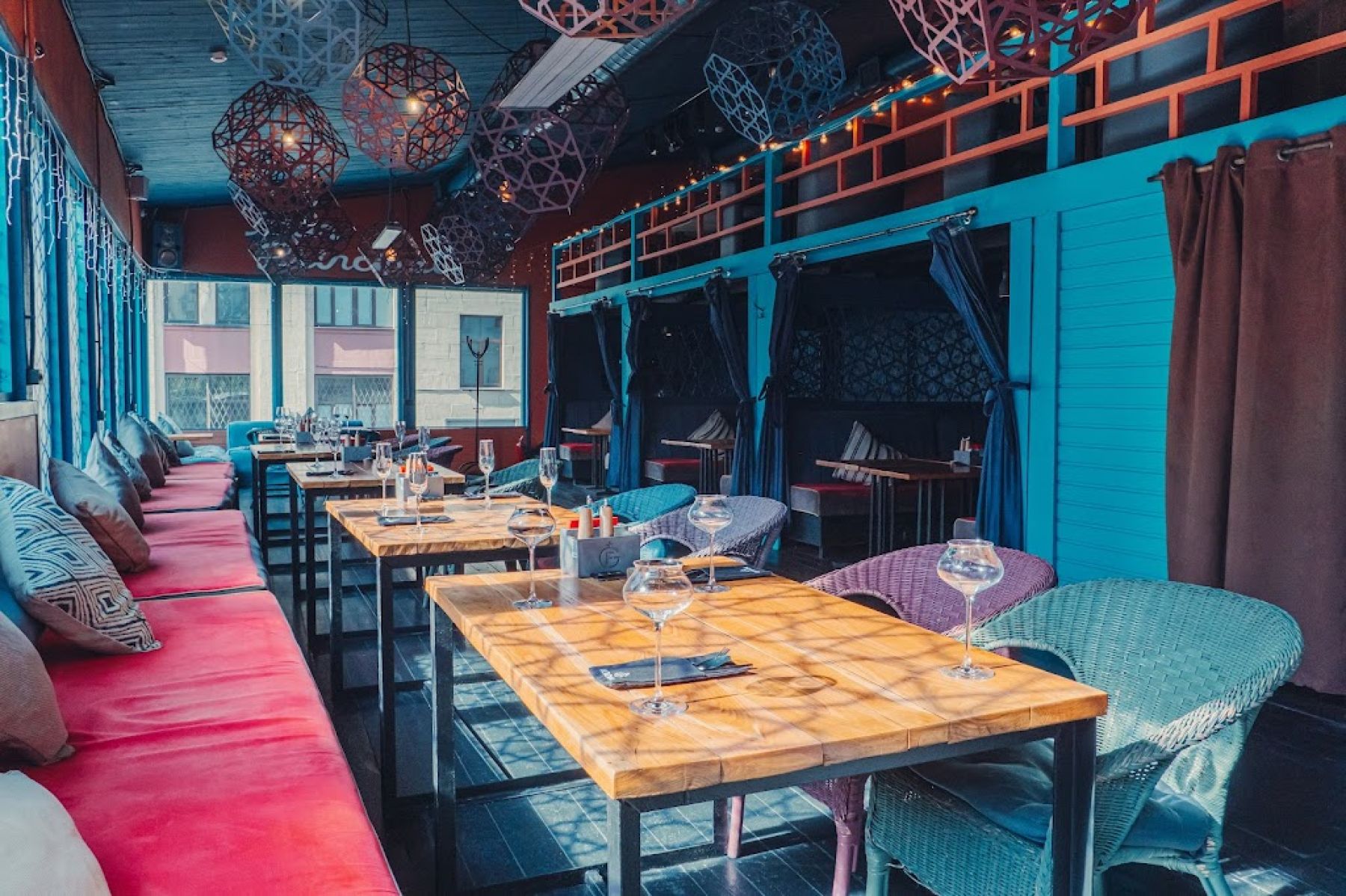 Караоке-система в ресторане Feromon