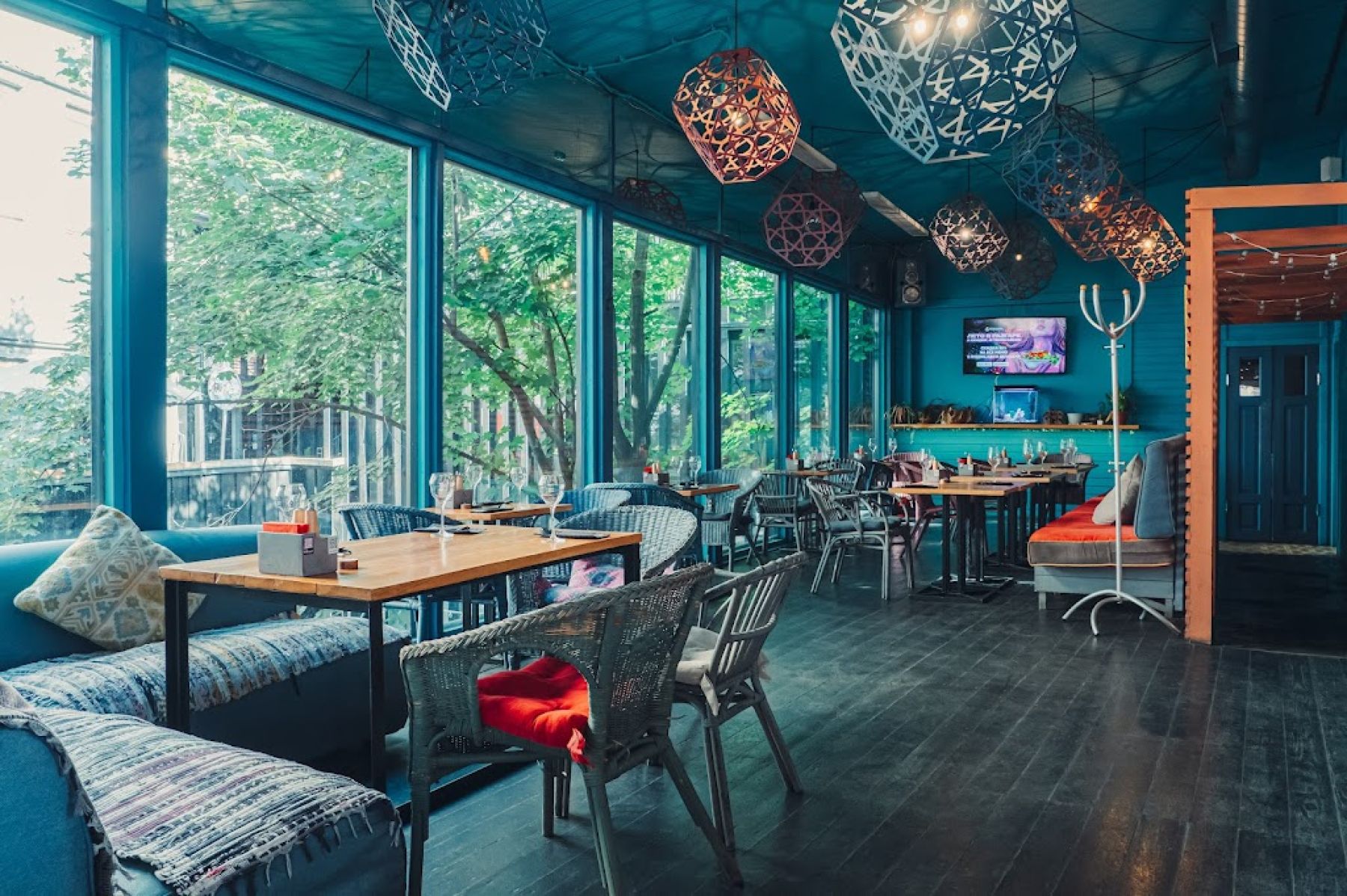 Паровые коктейли в ресторане Feromon