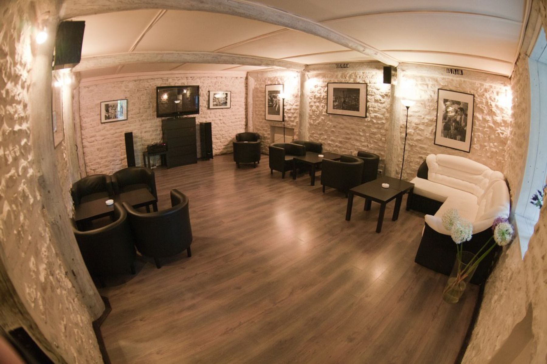 Открытая веранда для гостей в «Старая Мельница»