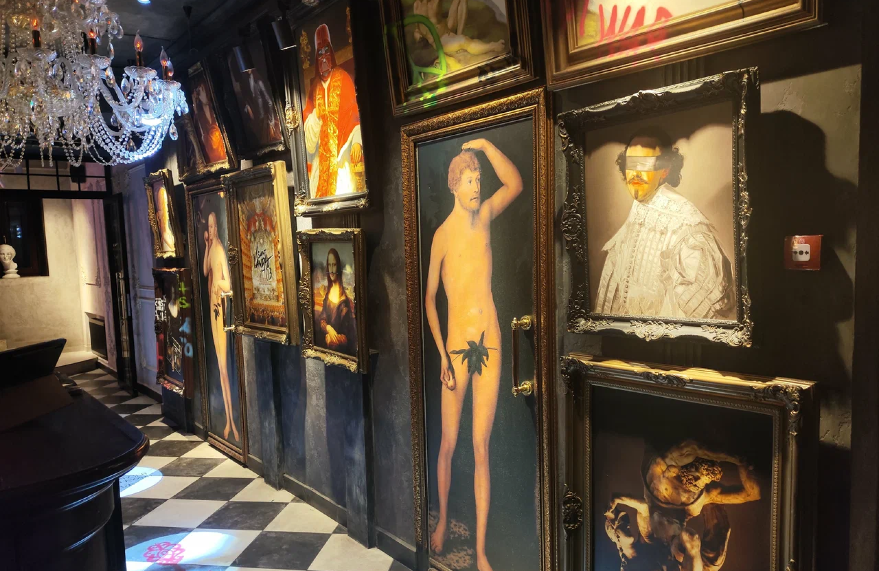 Детали интерьера лофт-ресторана «Дом»