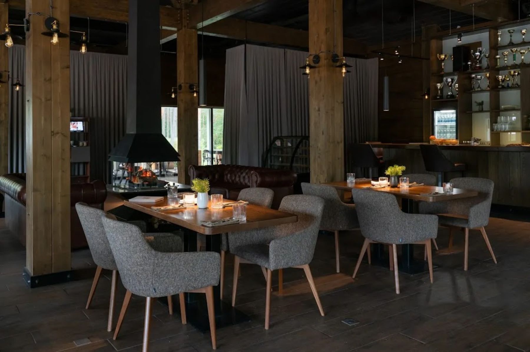 Интерьер ресторана «Лес»