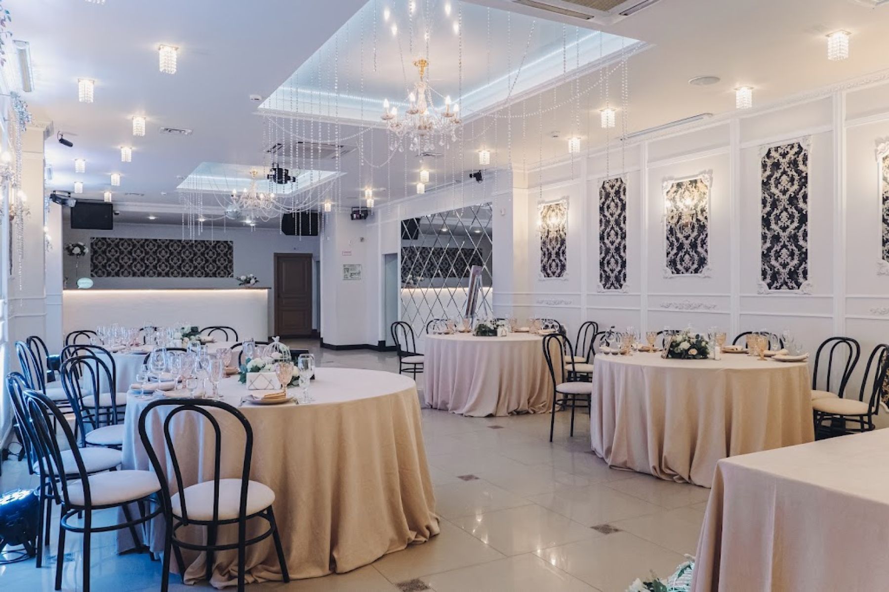 Банкетный зал «Счастье» - велком-зона