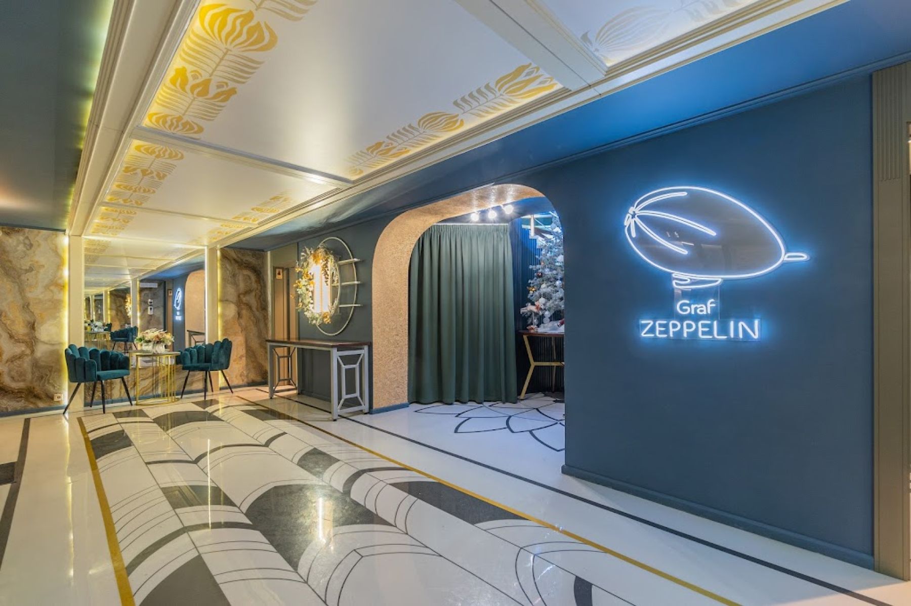 Панорамный вид из ресторана Graf ZEPPELIN