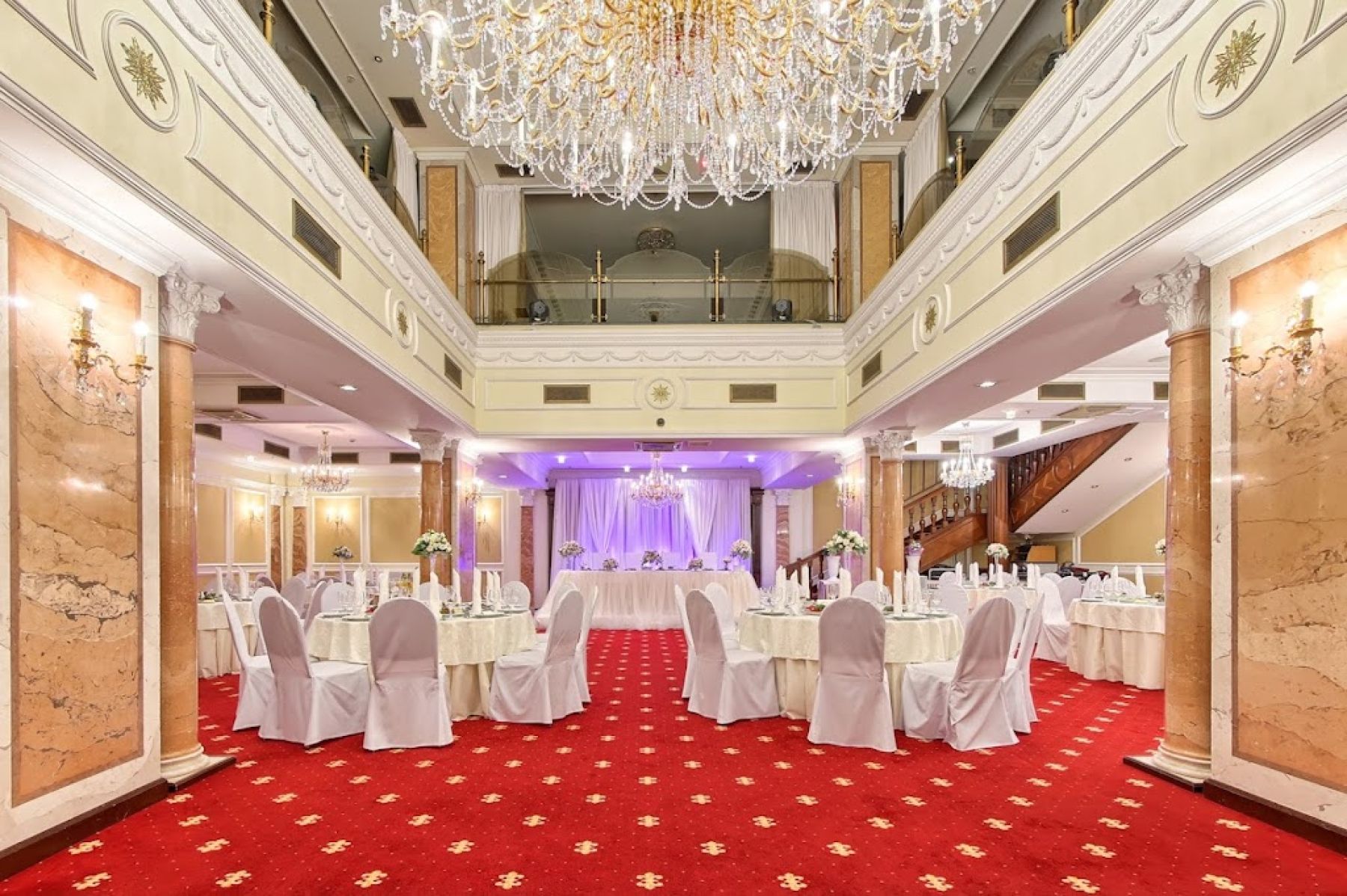 Велкам-зона в банкетном зале "Эмеральд"