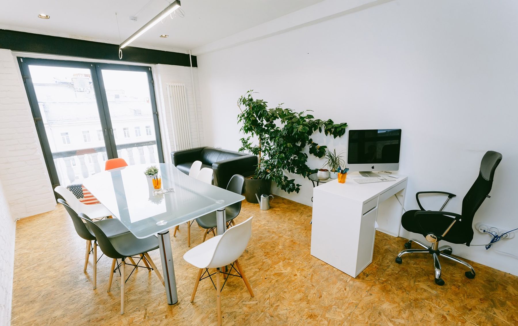 Переговорная Room 7 в Москве - светлое помещение