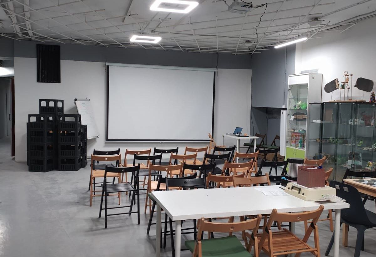 Лекторий в экоцентре Сборка, Москва - универсальное пространство для мероприятий